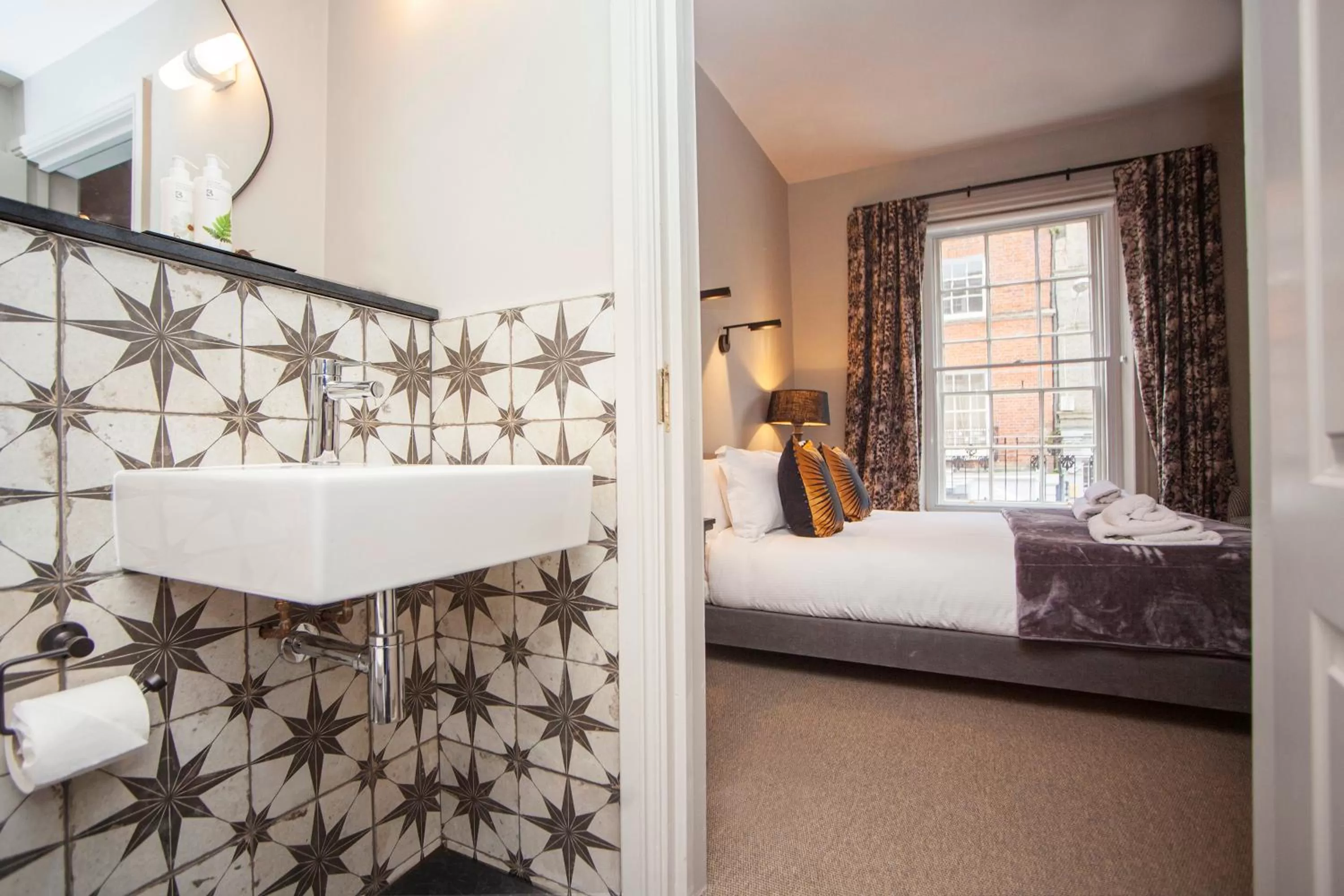 Bathroom in The King's Arms