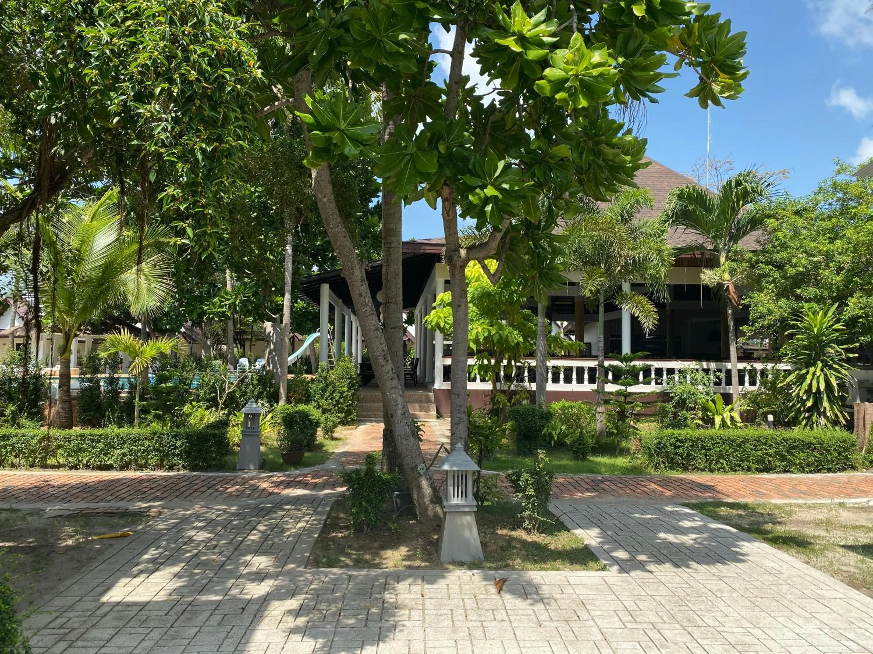 Southern Lanta Resort