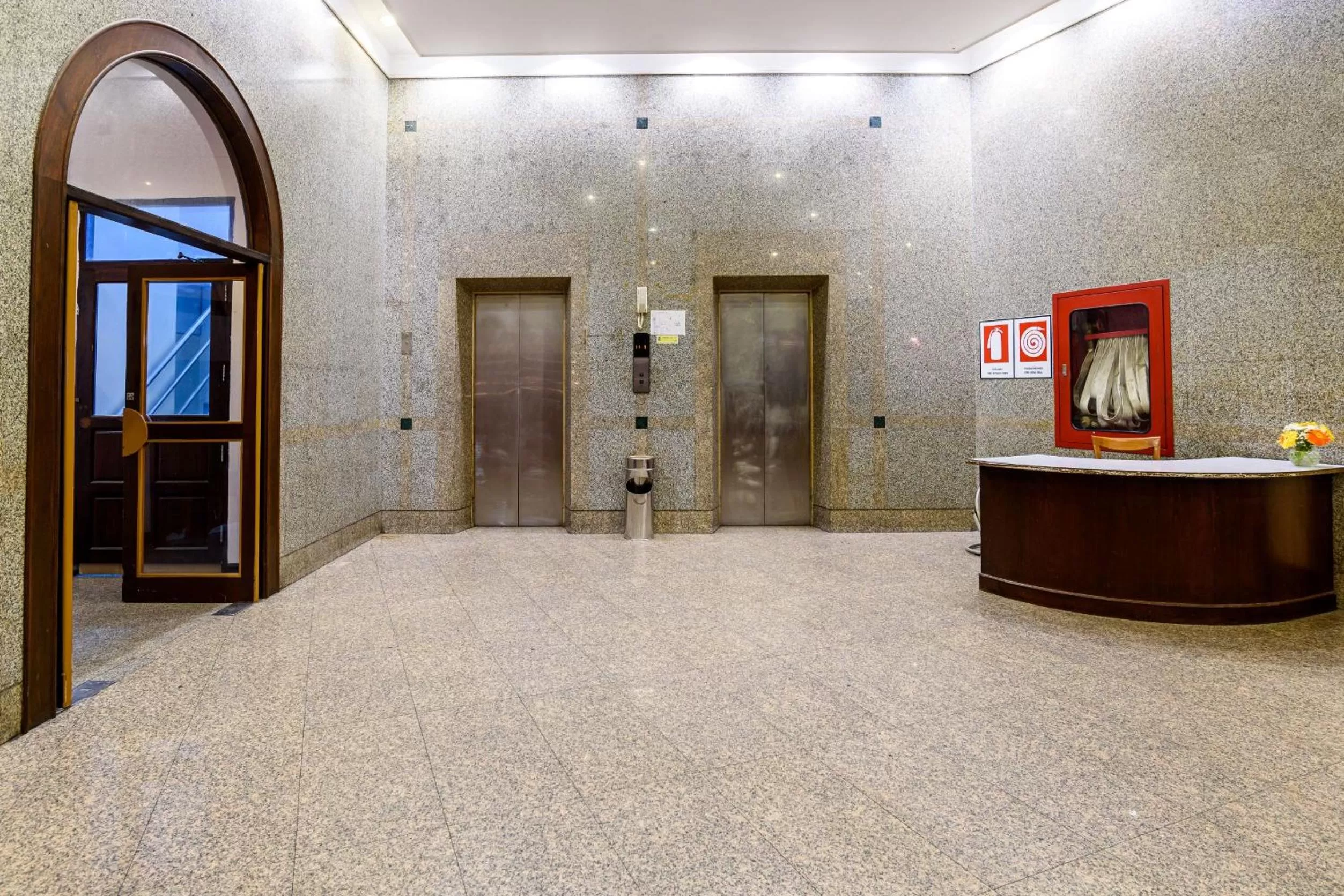 elevator in Marine Yensabai Pattaya