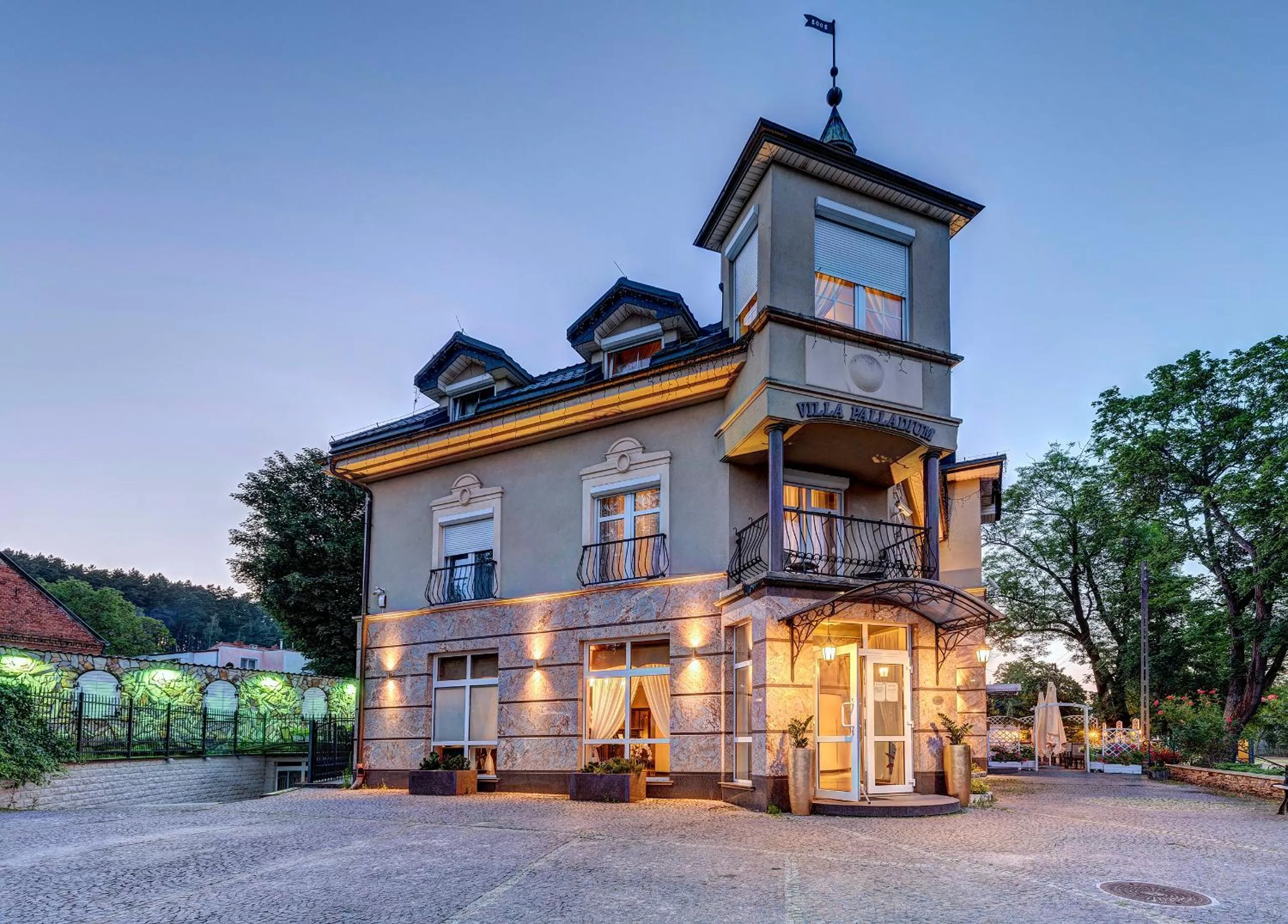 Property building in Villa Palladium