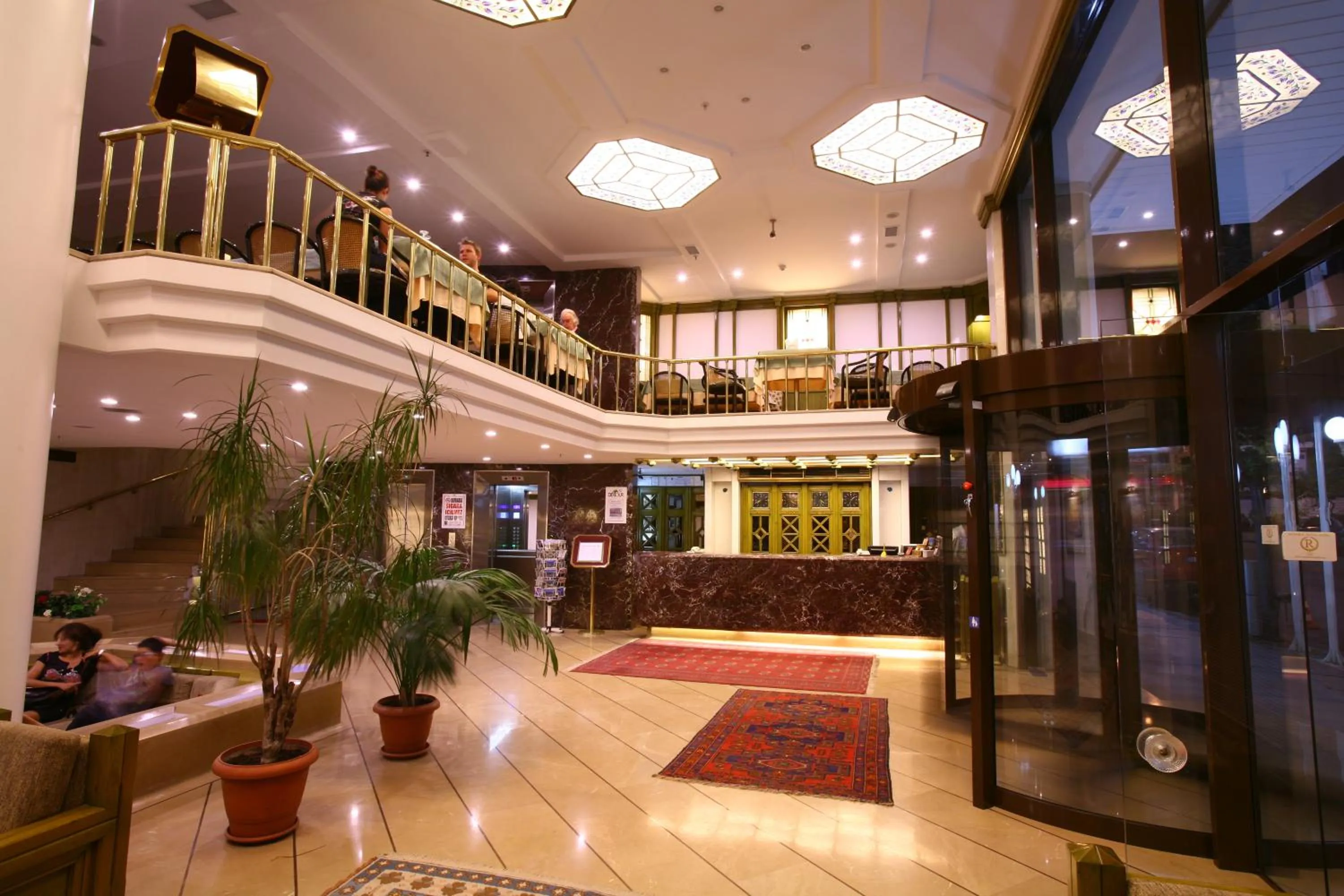 Lobby or reception in Istanbul Royal Hotel