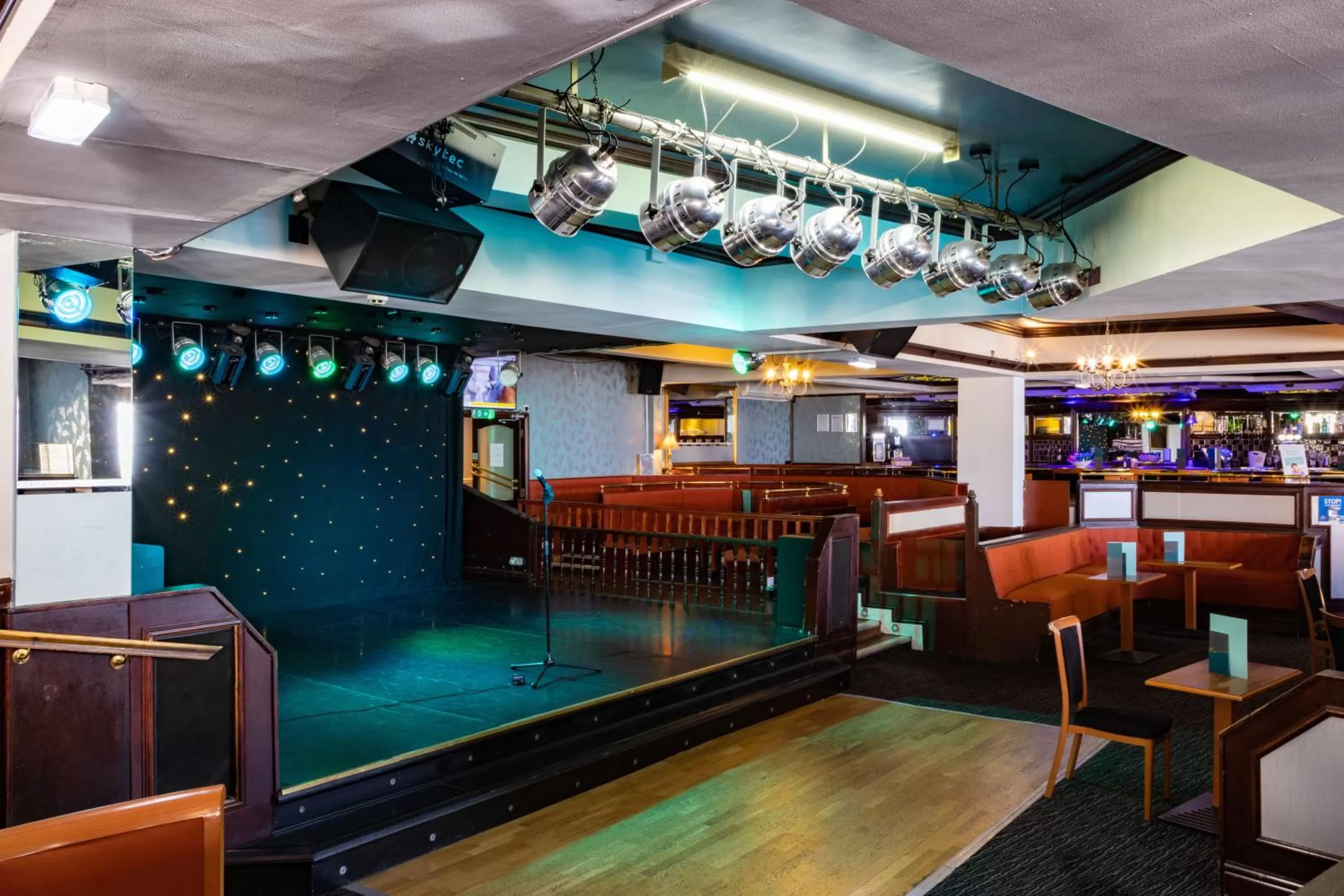 Lounge or bar in The Caledonian Tower Hotel