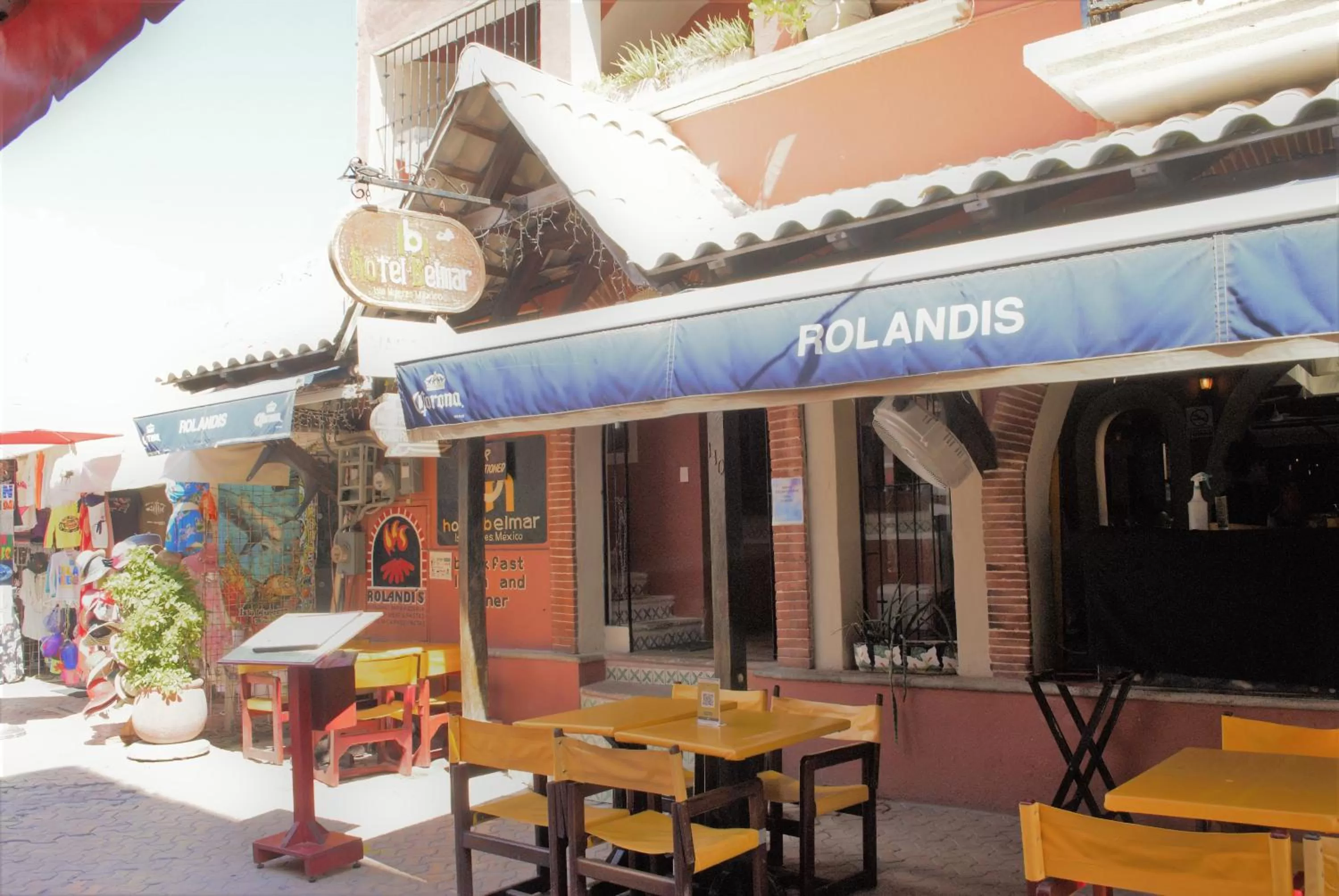 Restaurant/places to eat in Hotel Belmar