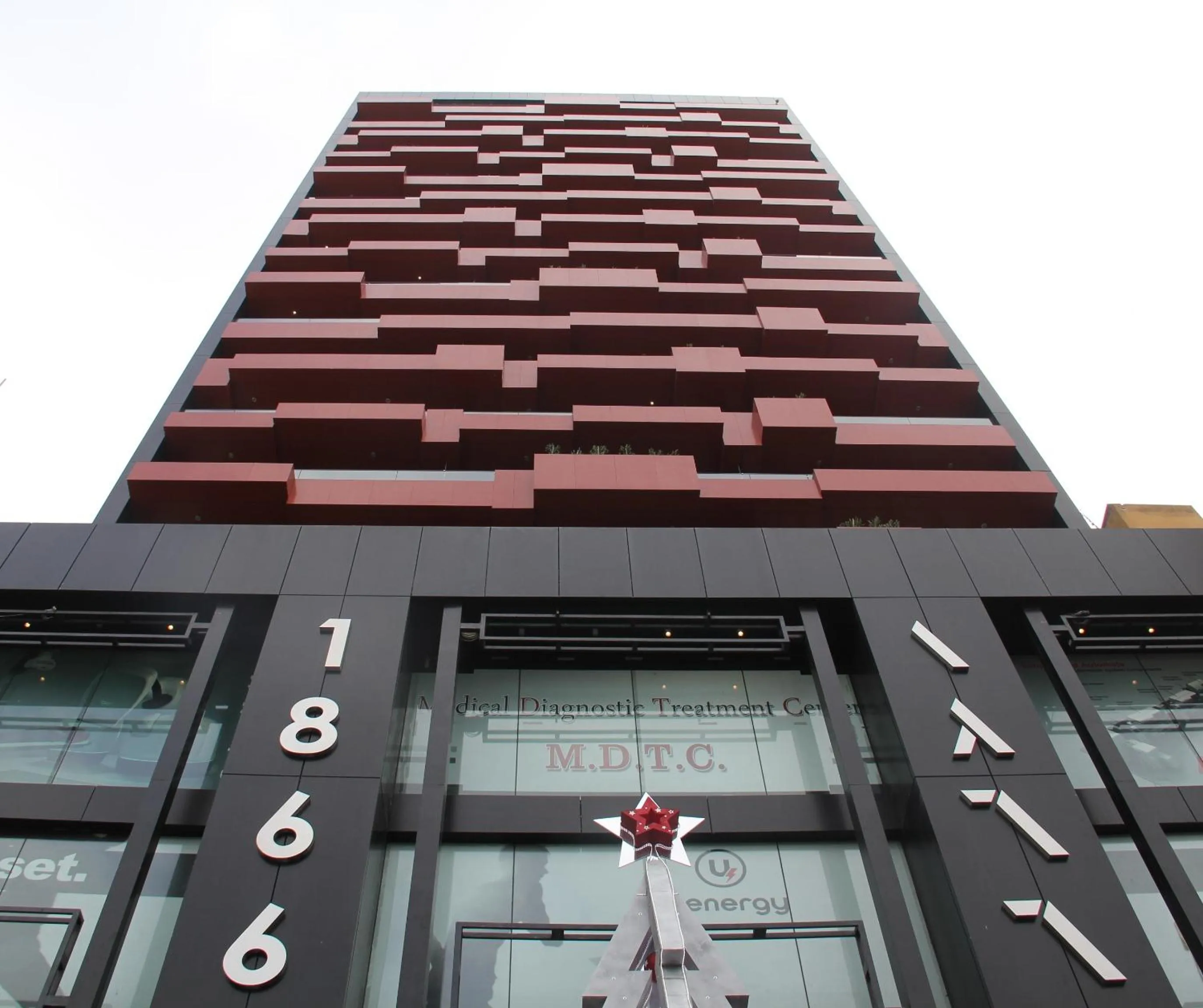 Property building in 1866 Court & Suites Hotel