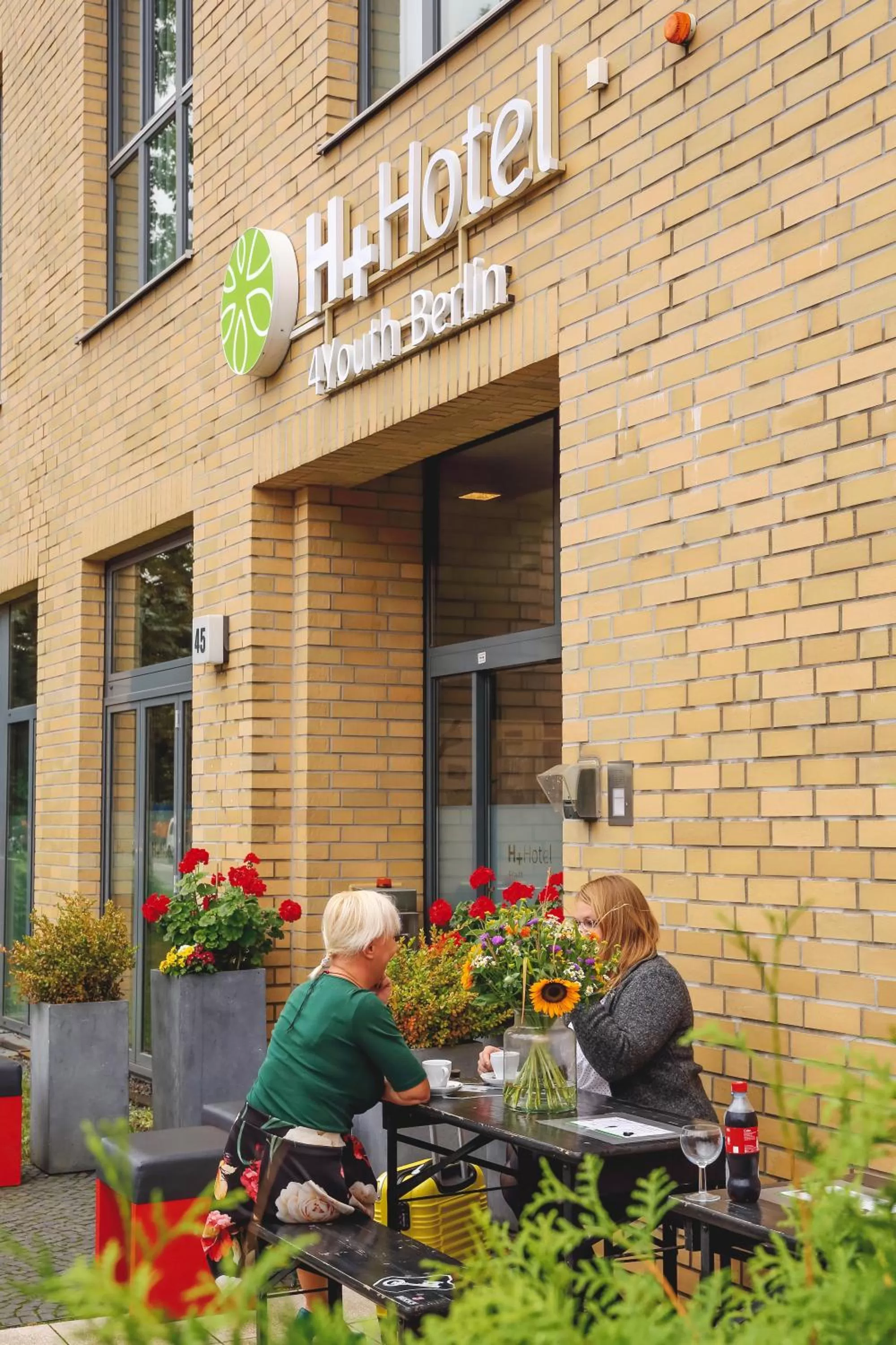 Facade/entrance in H+ Hotel 4Youth