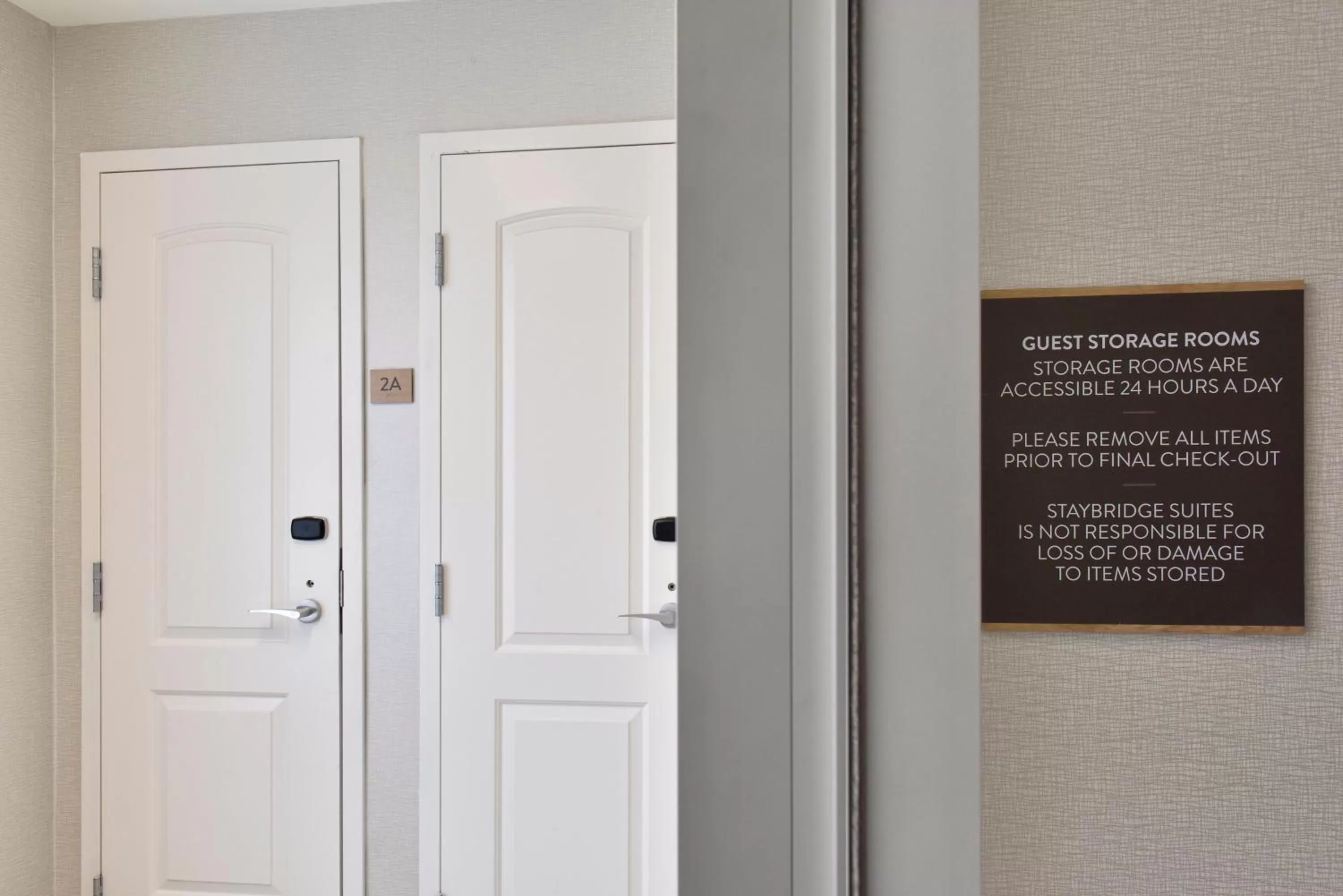 Lobby or reception in Staybridge Suites - Waterloo - St. Jacobs Area