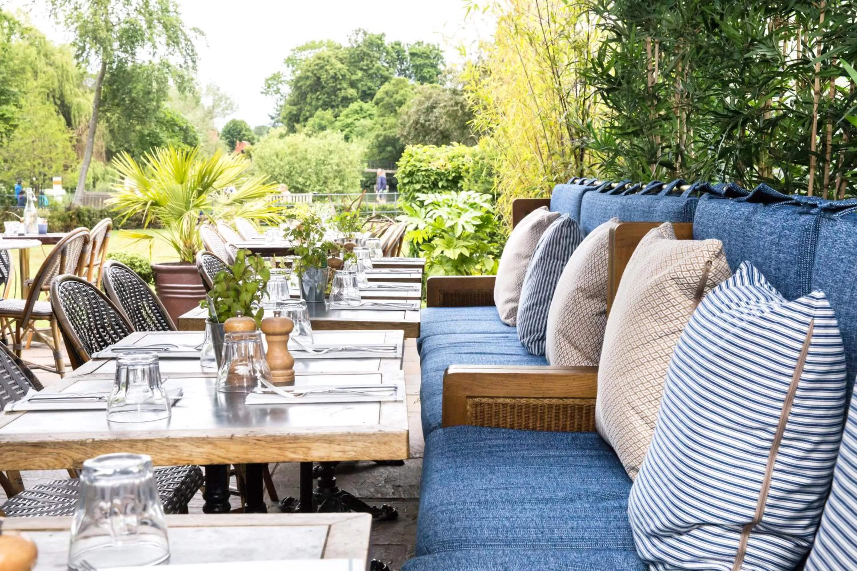 Restaurant/places to eat in The Great House, Sonning, Berkshire