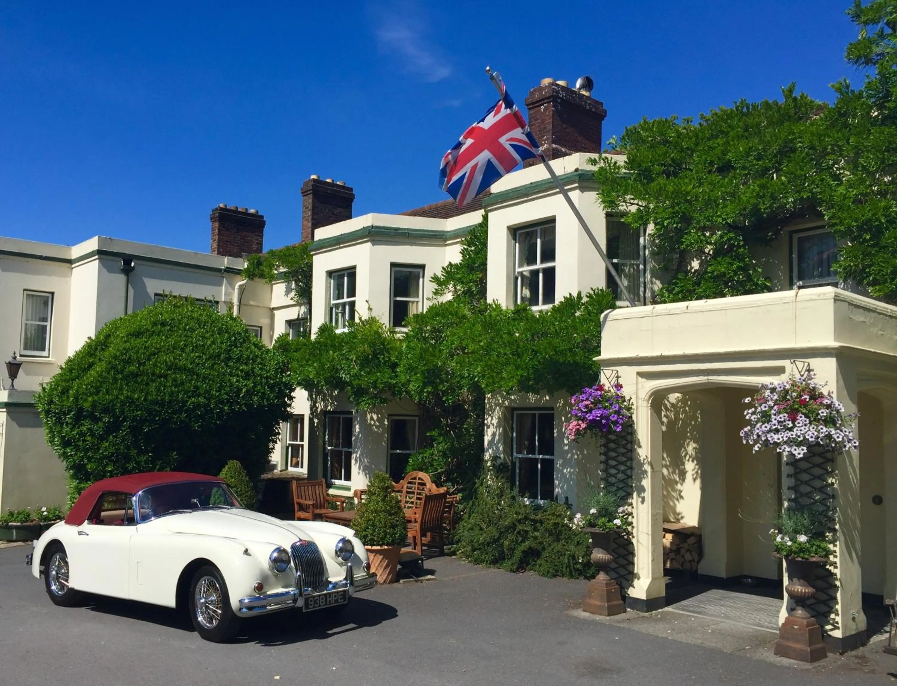 Facade/entrance in Passford House Hotel