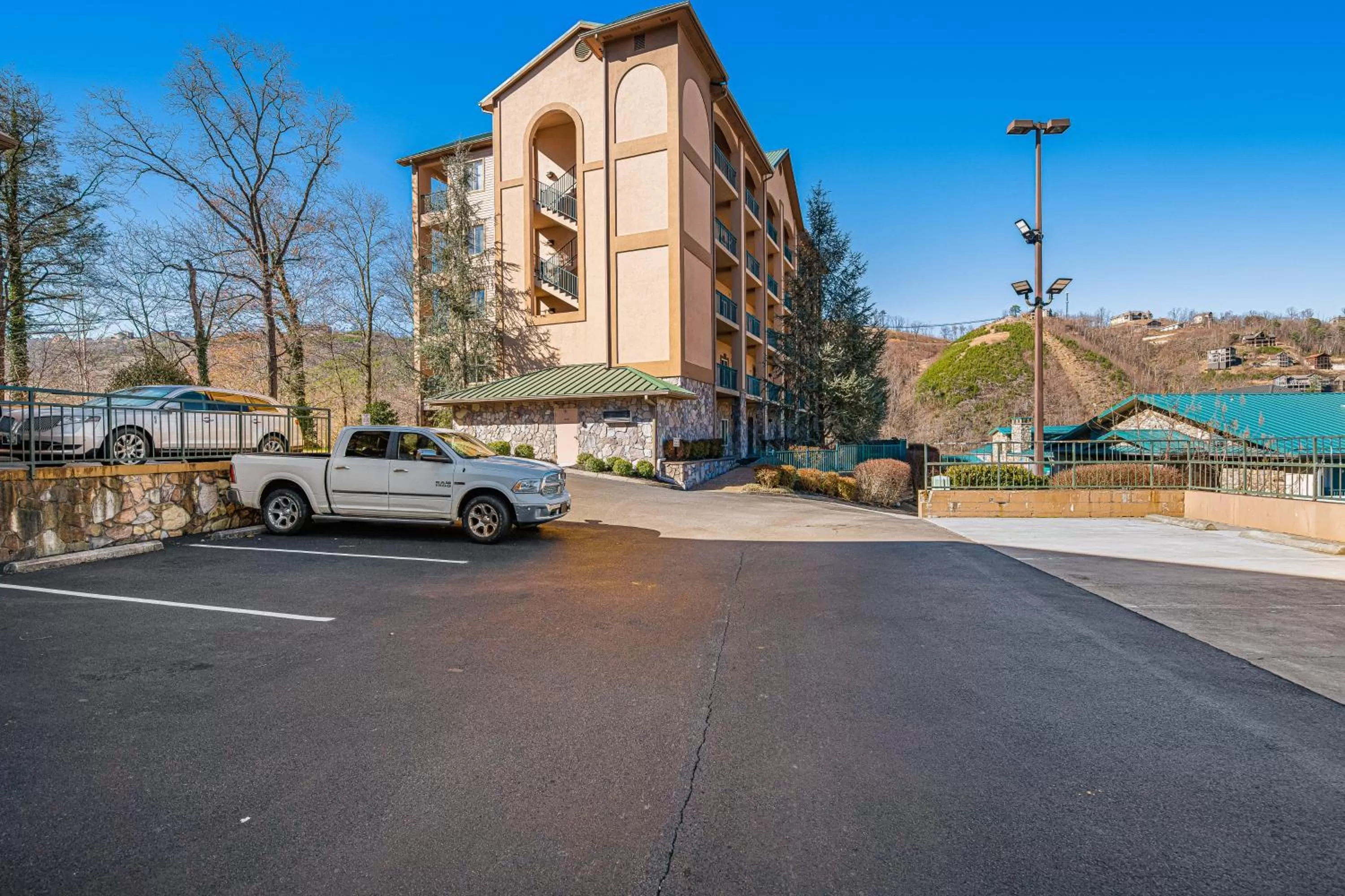 Property Building in Bon Air 2011