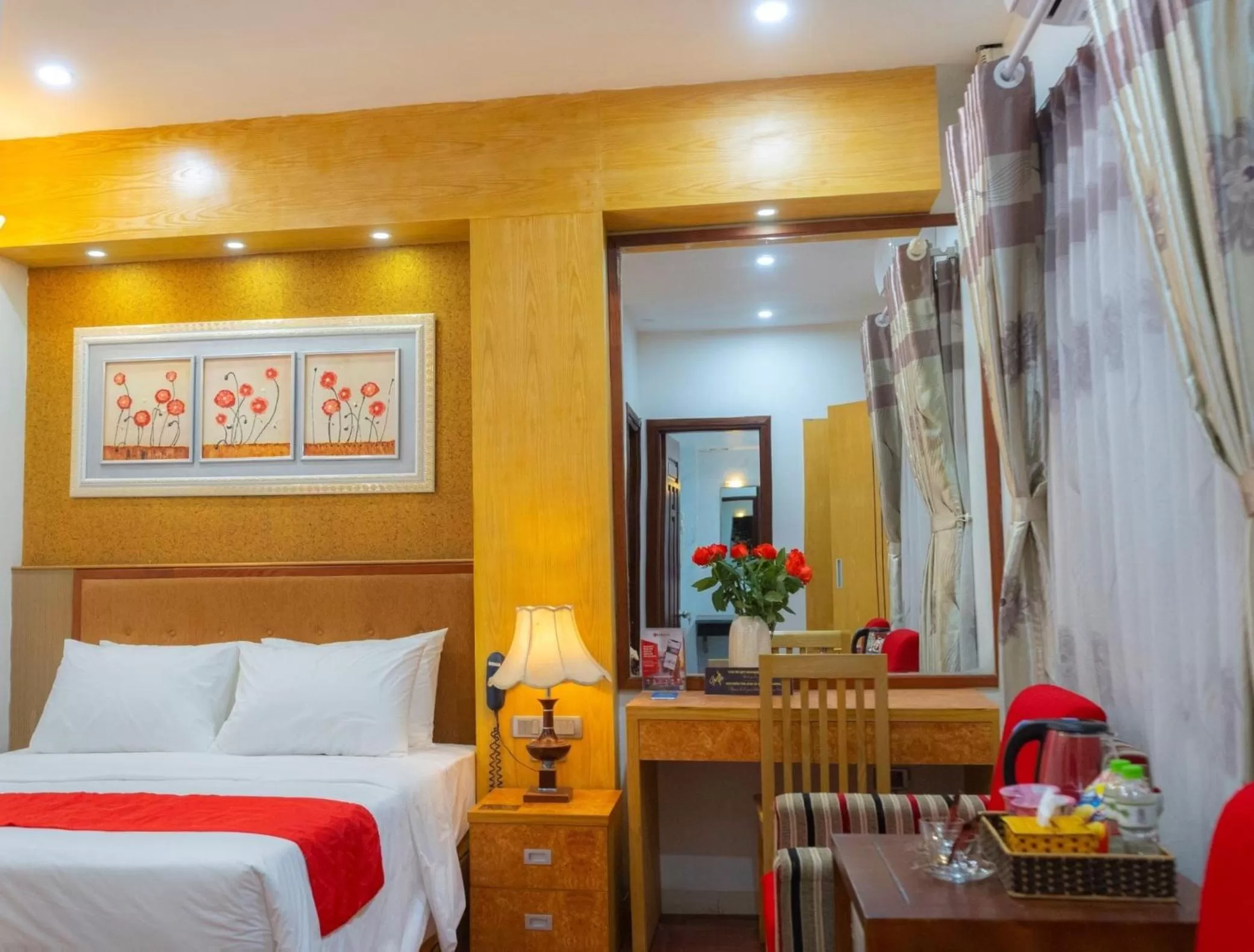 Bedroom, Restaurant/Places to Eat in Moon Hotel Cau Giay