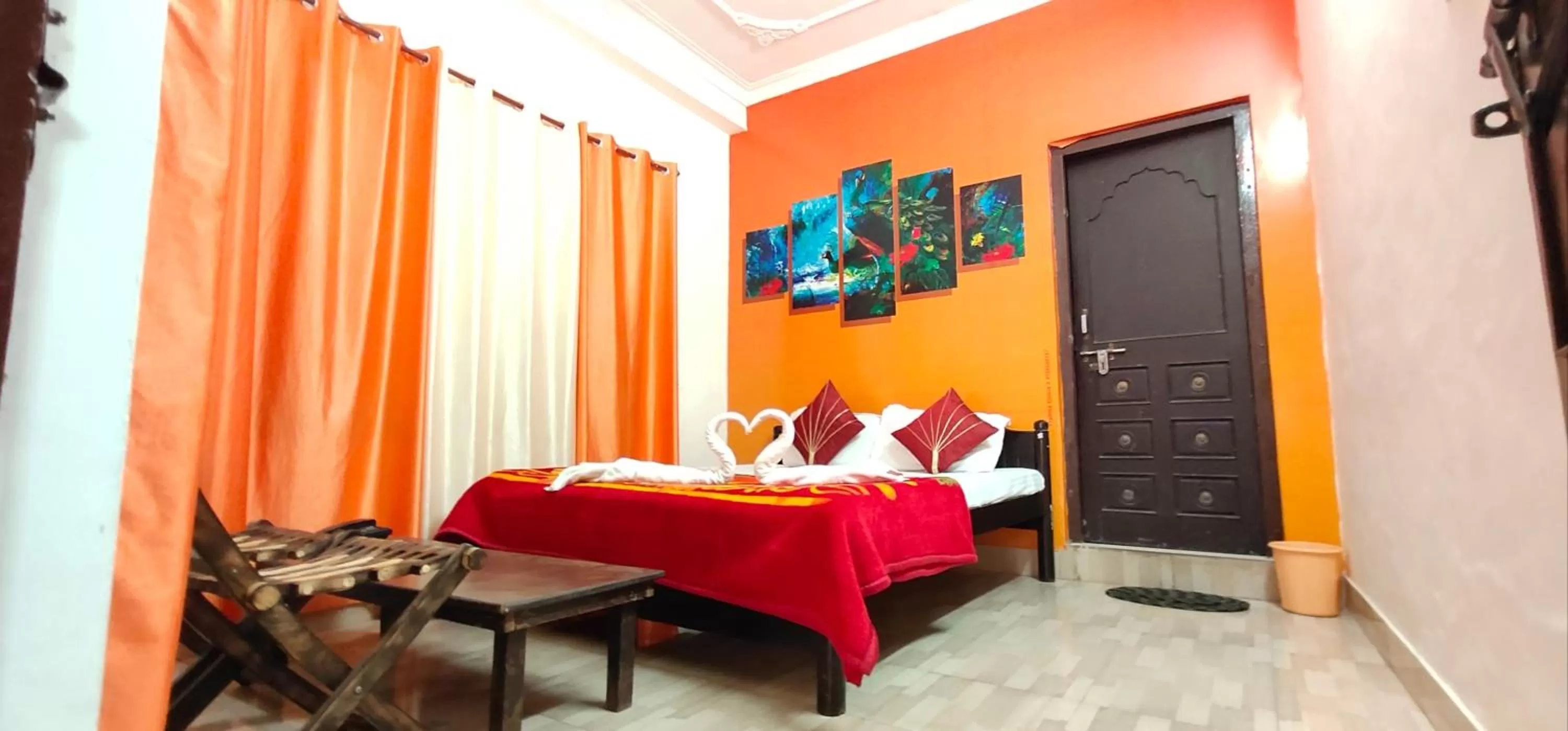 Bed in Haveli Taragarh Palace