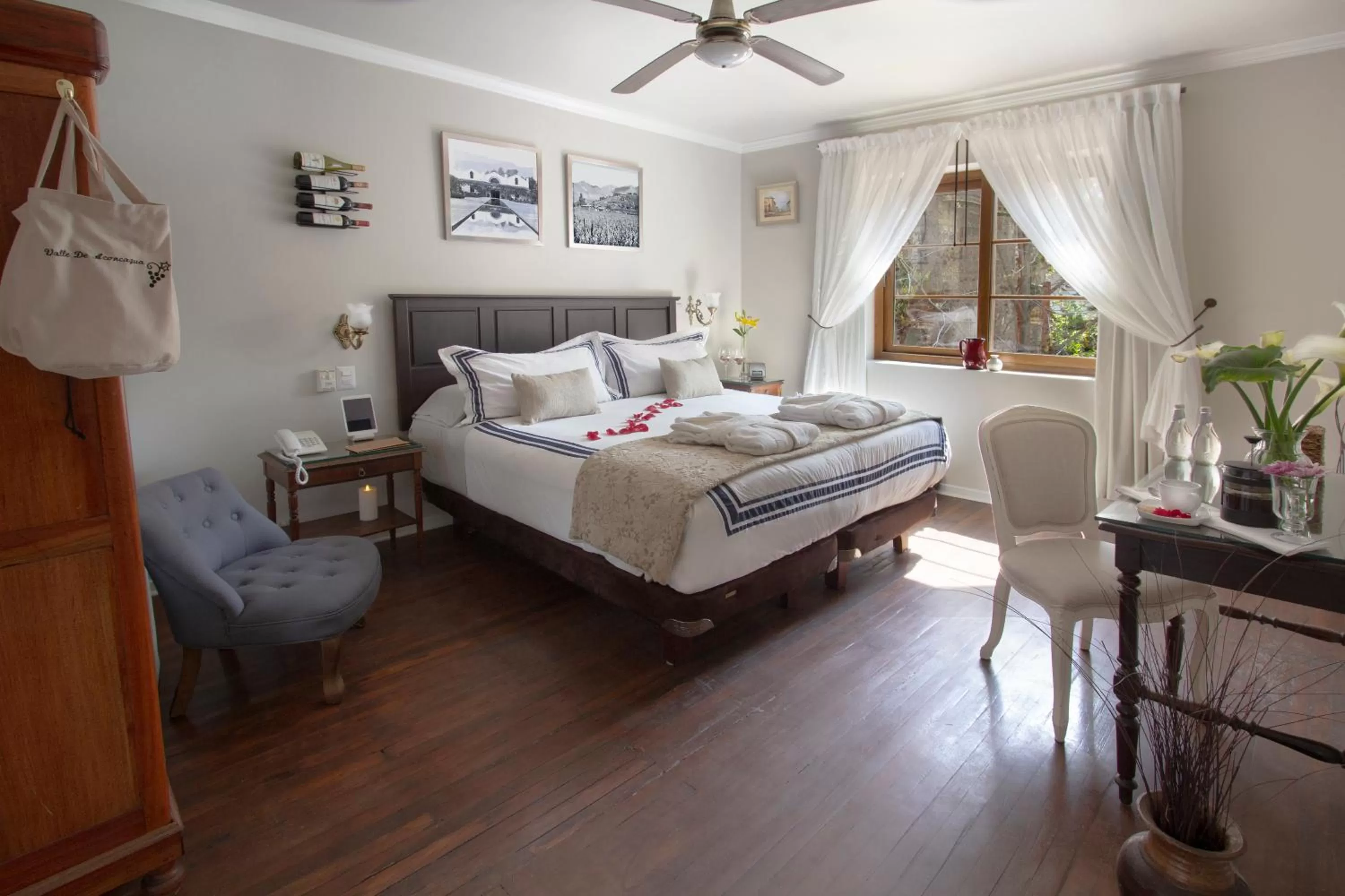 Bed in Carménére Ecohotel