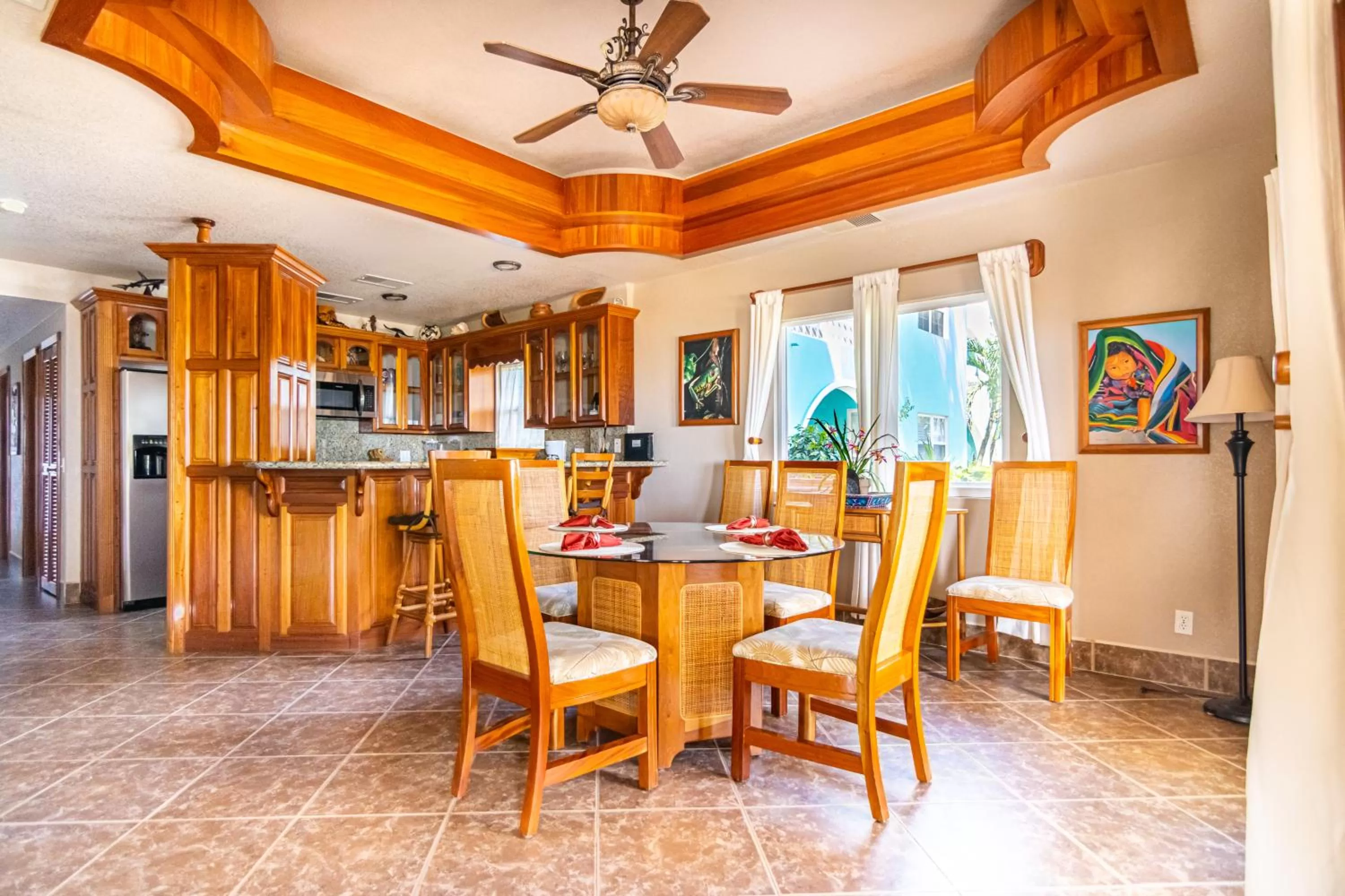 Dining area in Lighthouse Beach Villas