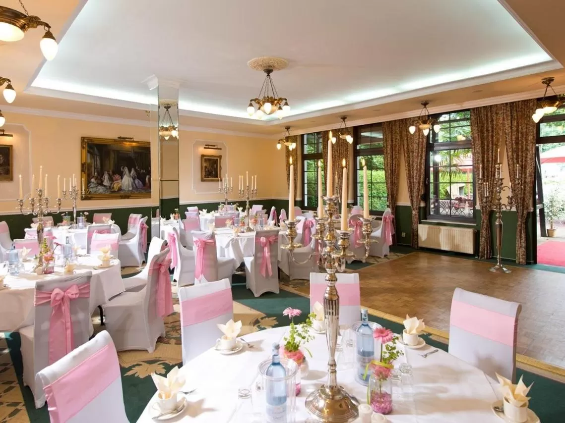 Dining area in Seeschloß