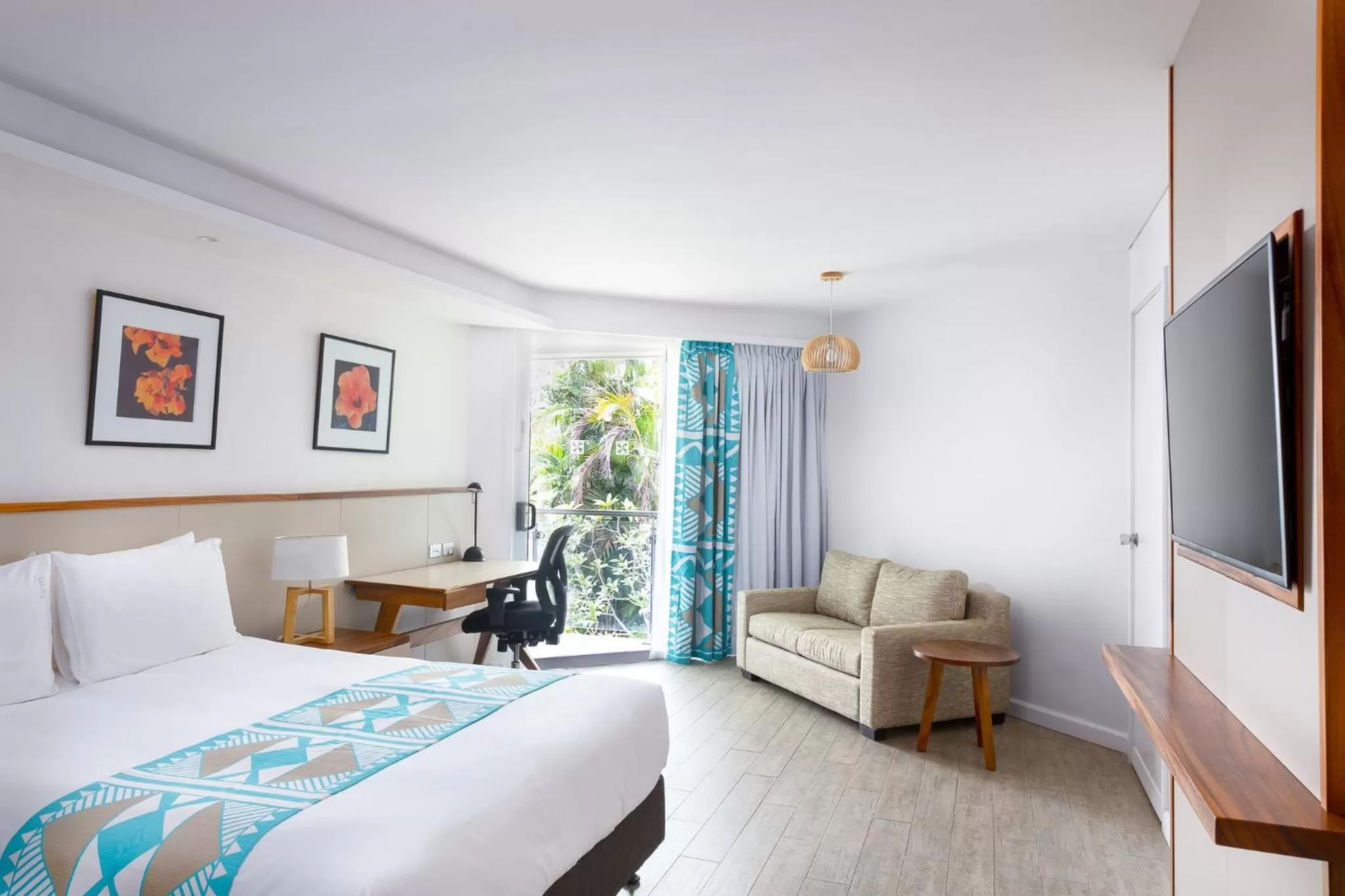 Photo of the whole room, Bed in Holiday Inn Suva by IHG