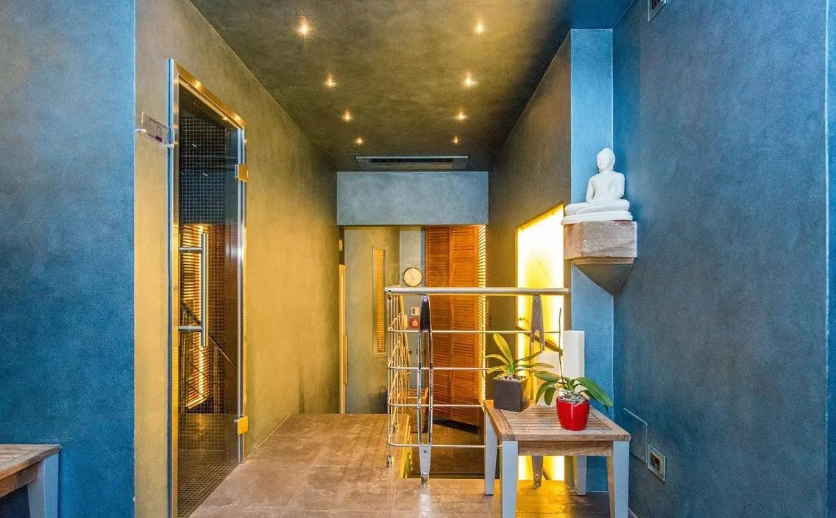 Hot Tub in Albergo Celide