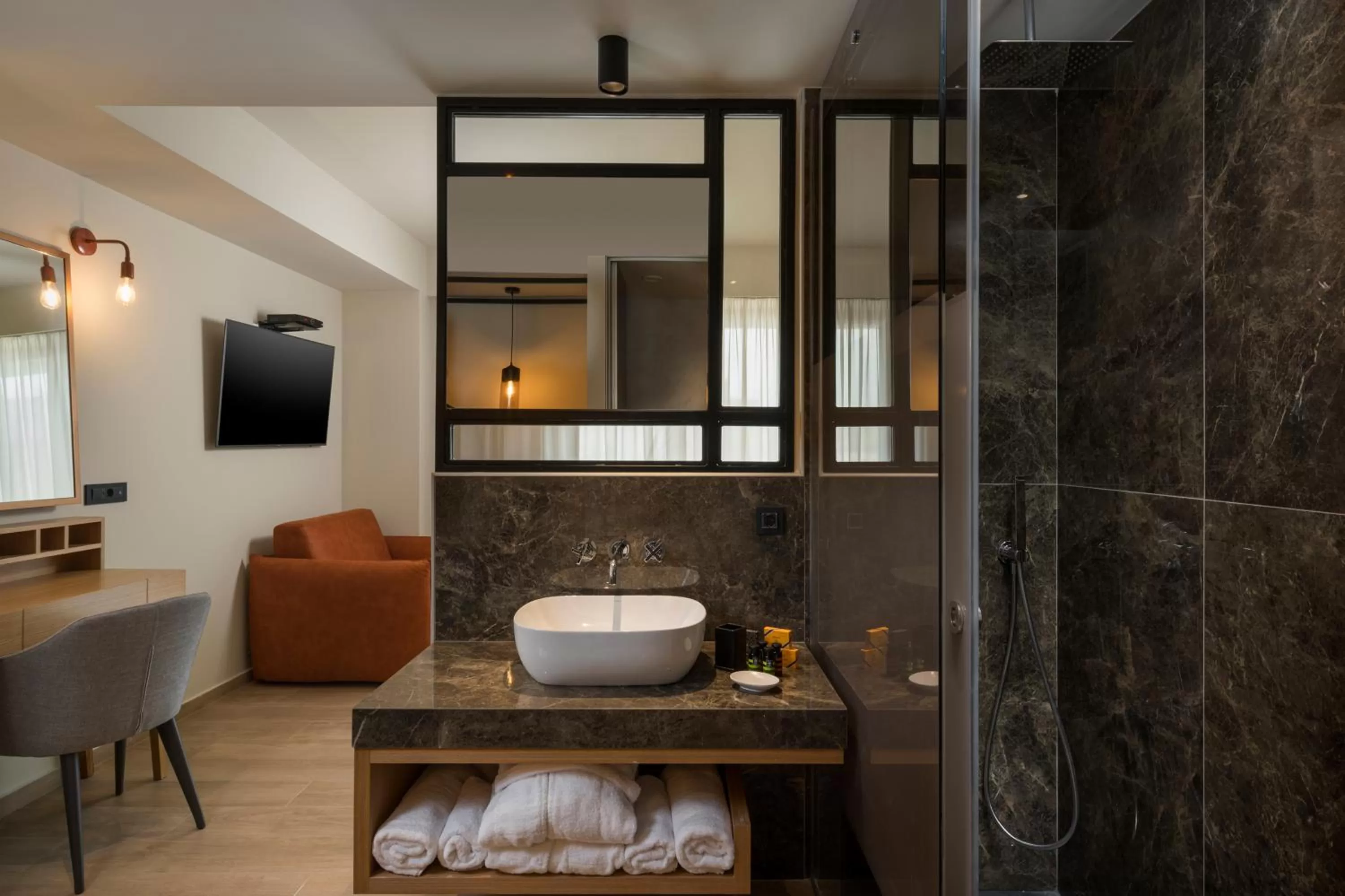 Photo of the whole room in Hyperion City Hotel & Spa