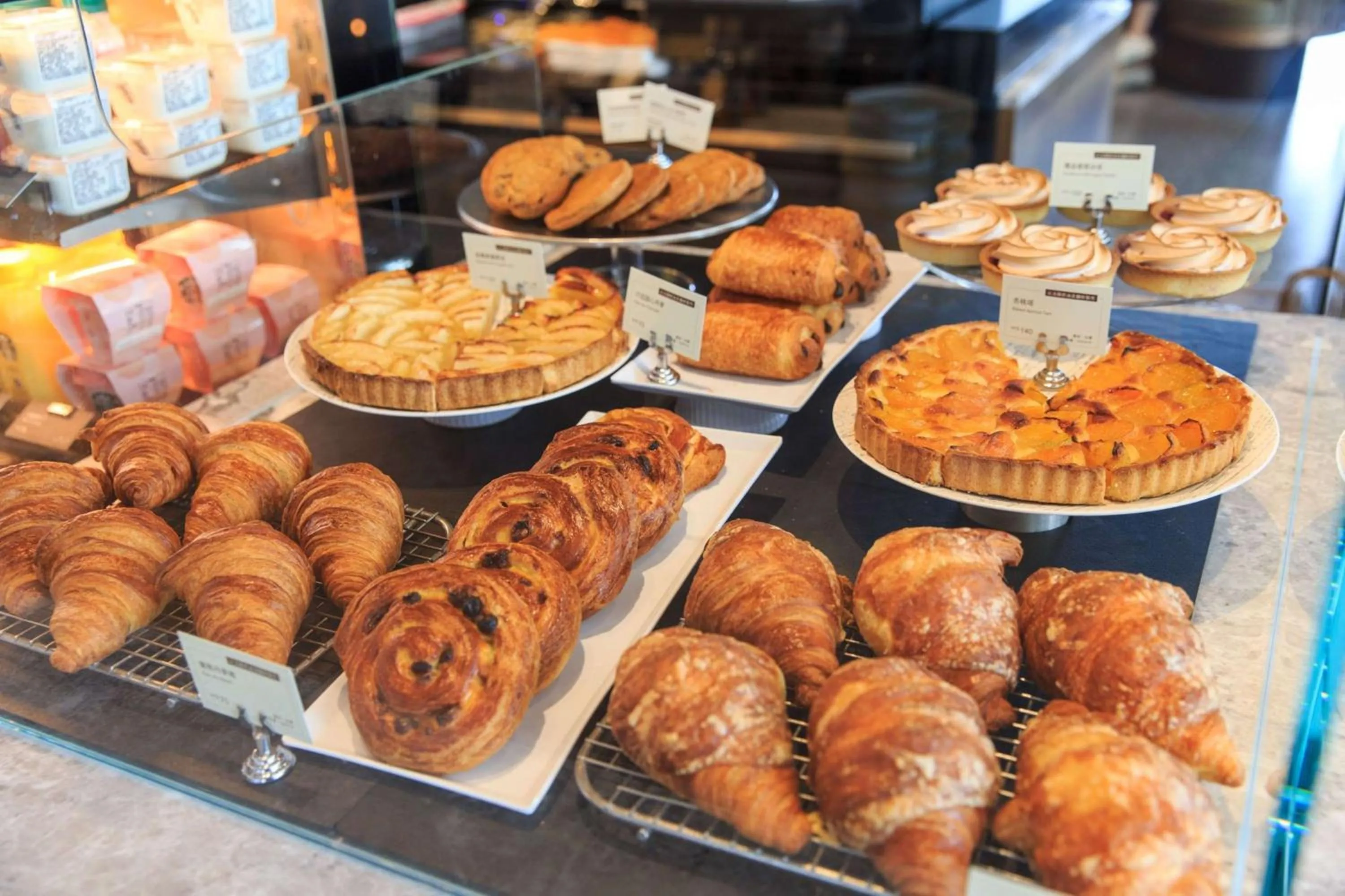 Restaurant/places to eat in Hotel Resonance Taipei, Tapestry Collection by Hilton