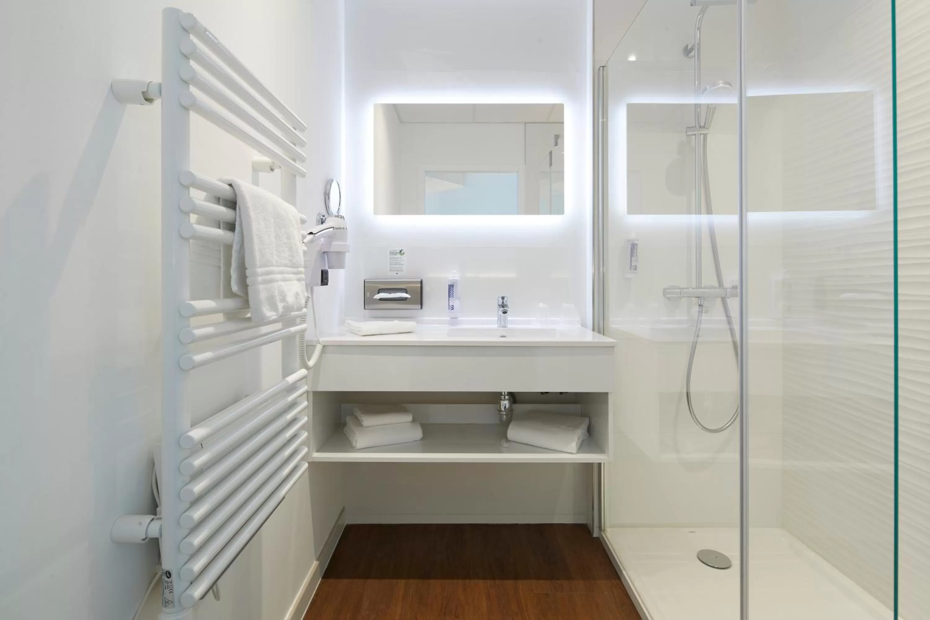 Bathroom in Westotel Tours Val de Loire