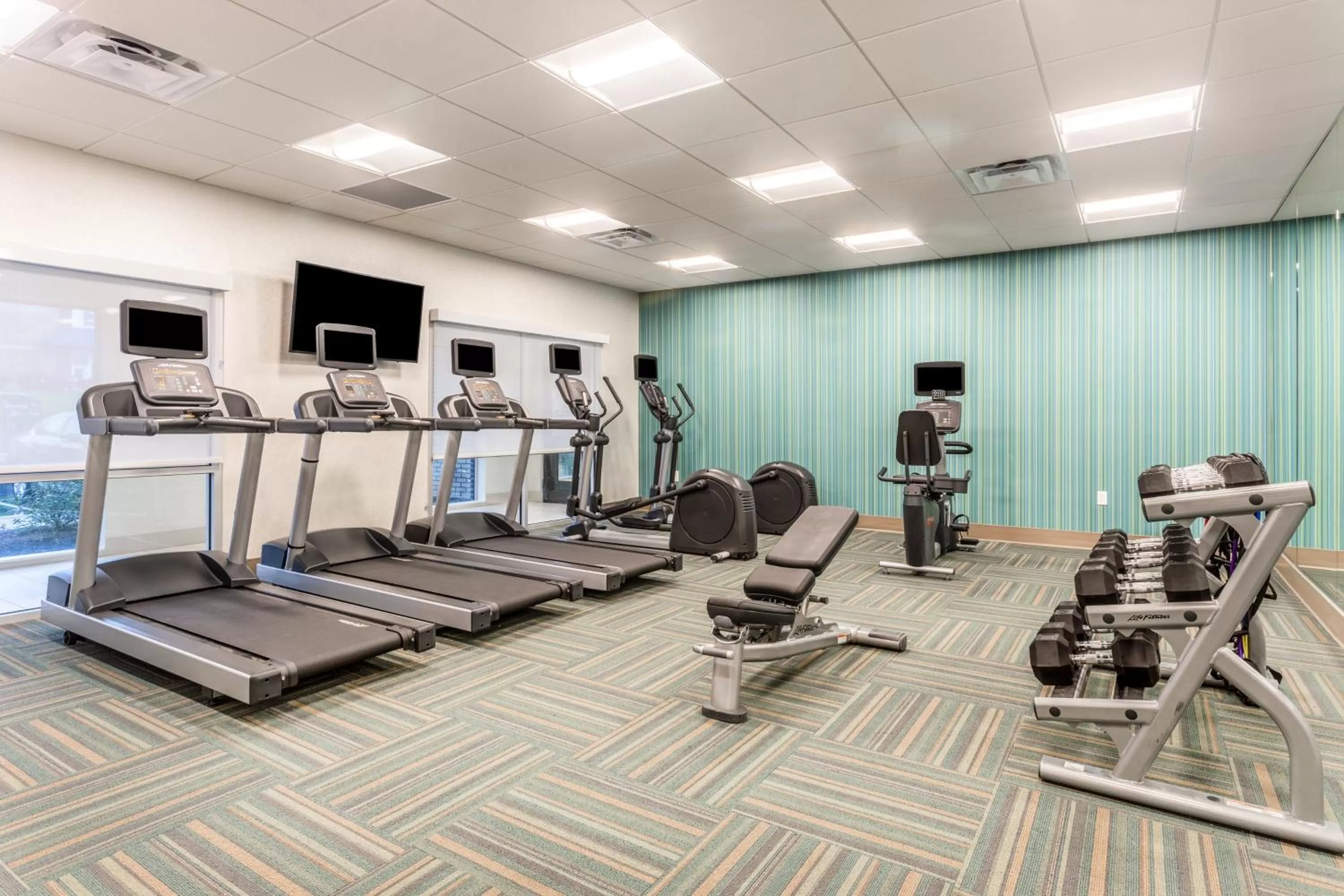 Fitness centre/facilities in Holiday Inn Express & Suites - Florence - Cincinnati Airport by IHG