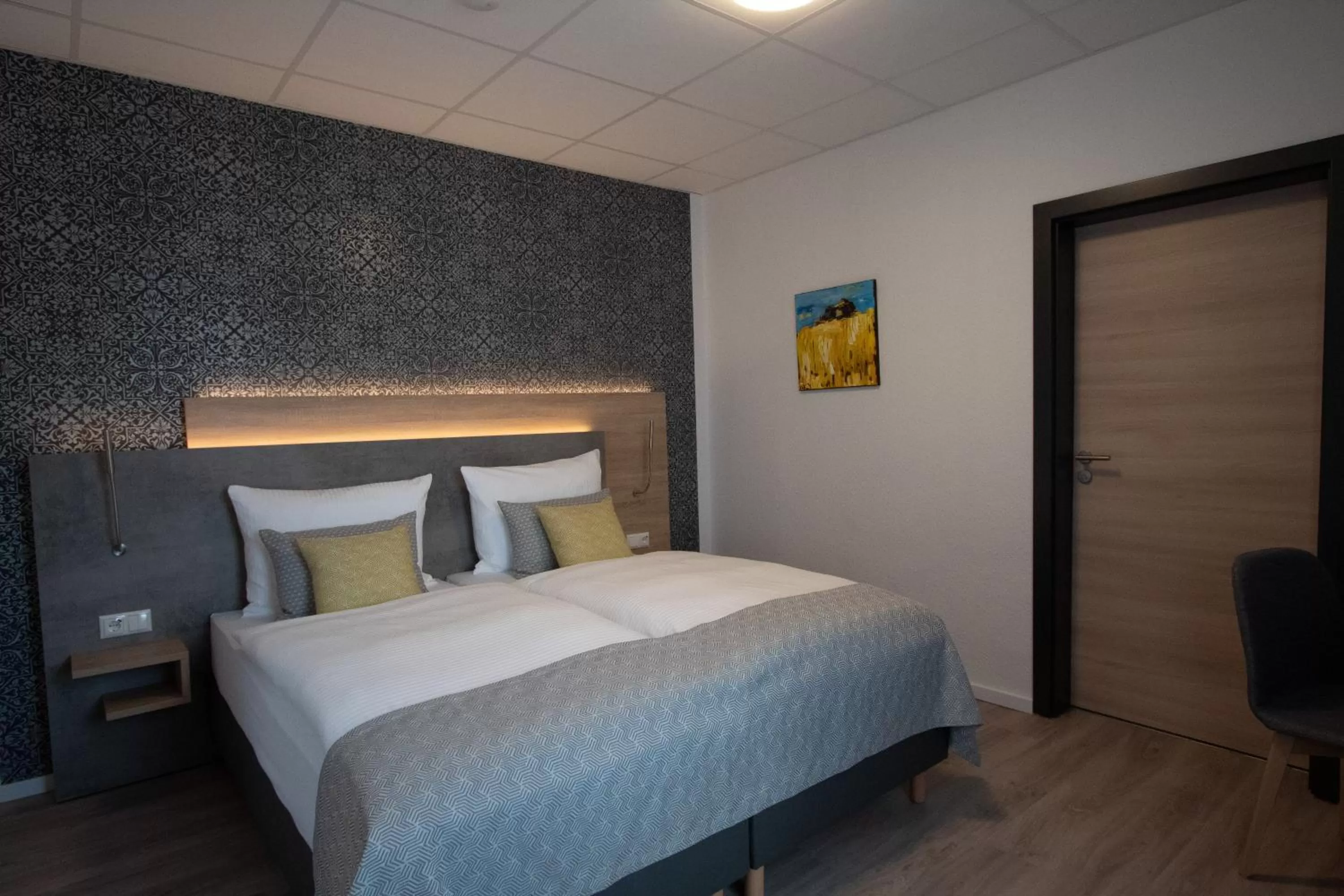 Photo of the whole room, Bed in Central Hotel Wagenfeld