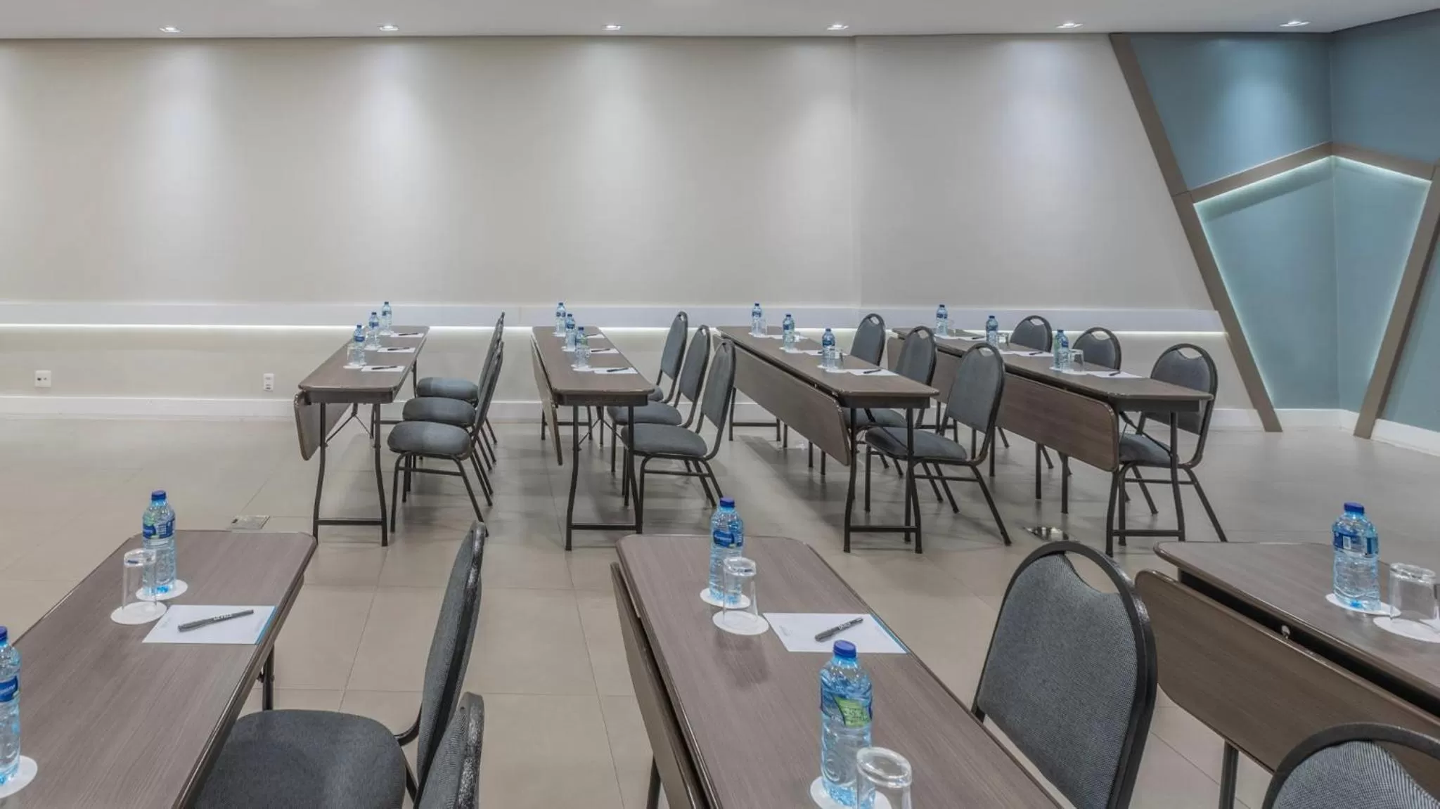 Meeting/conference room in Hotel Deville Prime Cuiabá