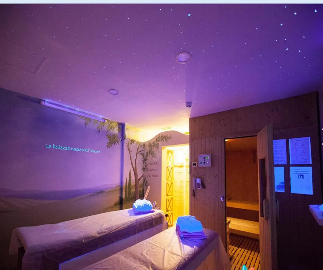 Sauna, Bed in Vip's Motel Luxury Accommodation & Spa