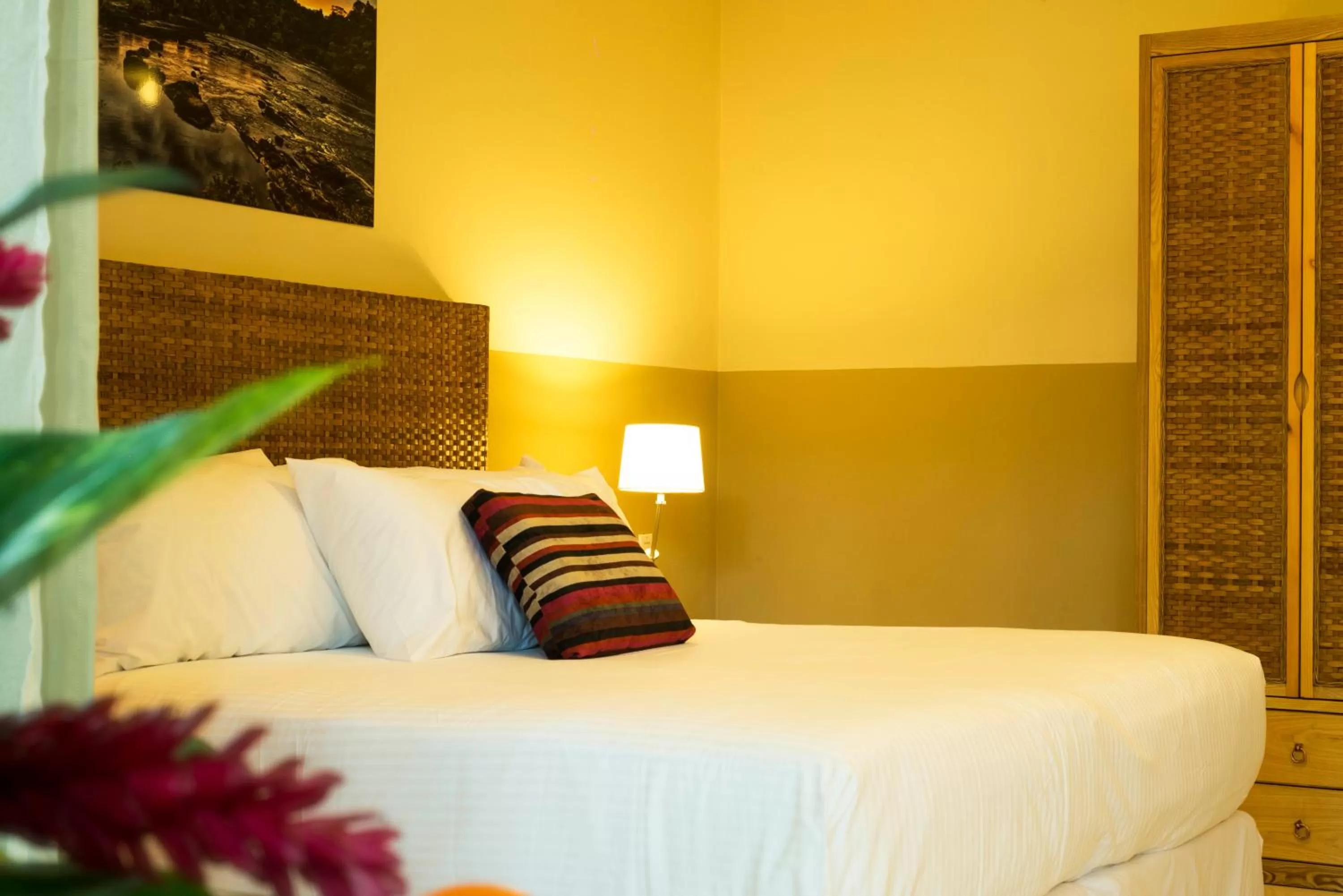 Bedroom, Bed in Jacana Amazon Wellness Resort