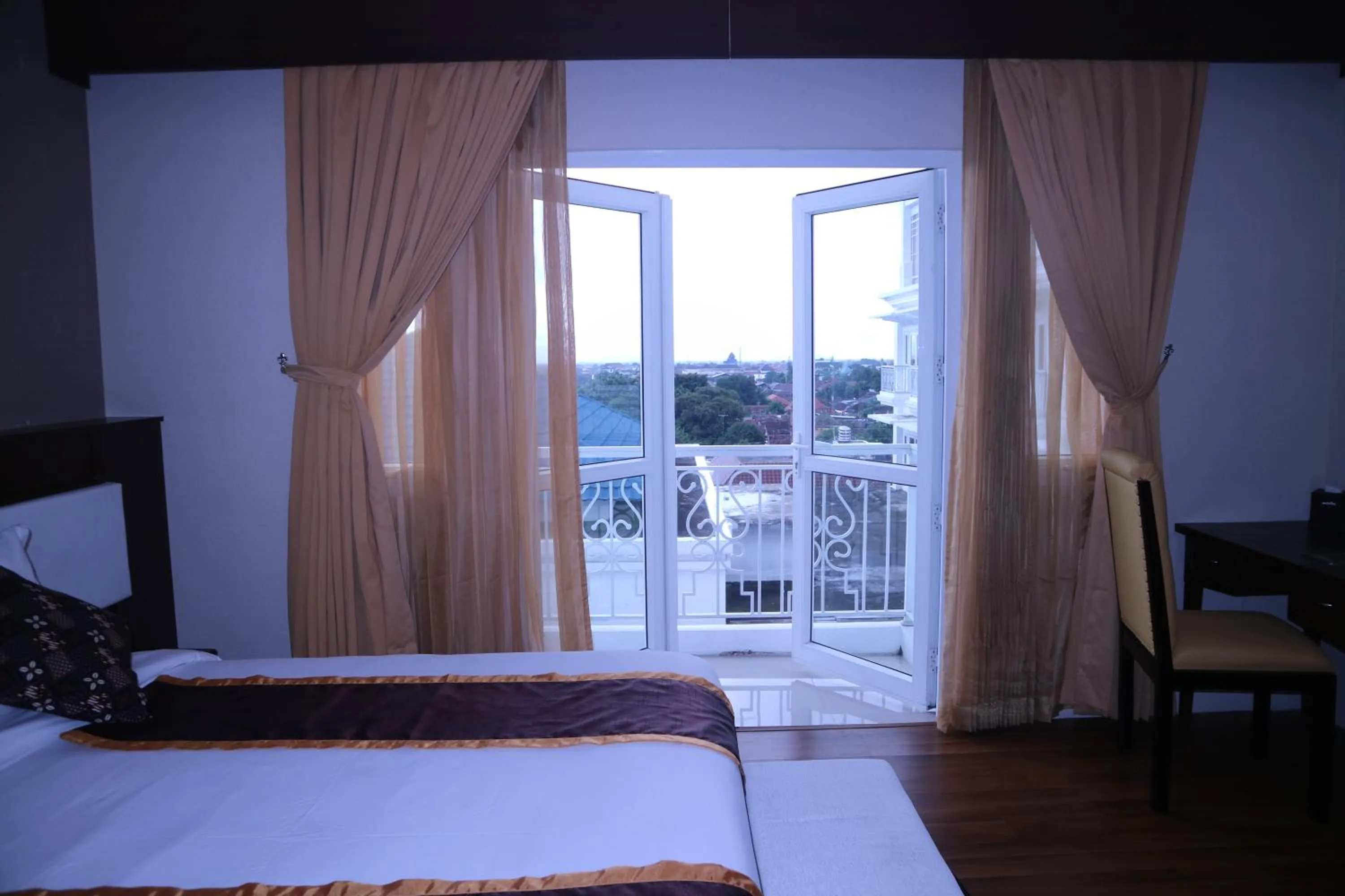Bed in Royal Darmo Malioboro