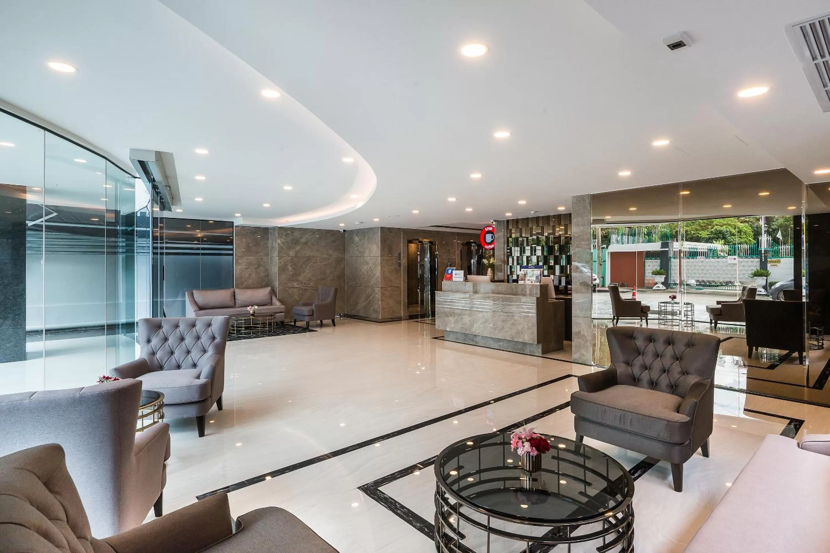 Lobby or reception in SureStay Plus by Best Western Sukhumvit 2