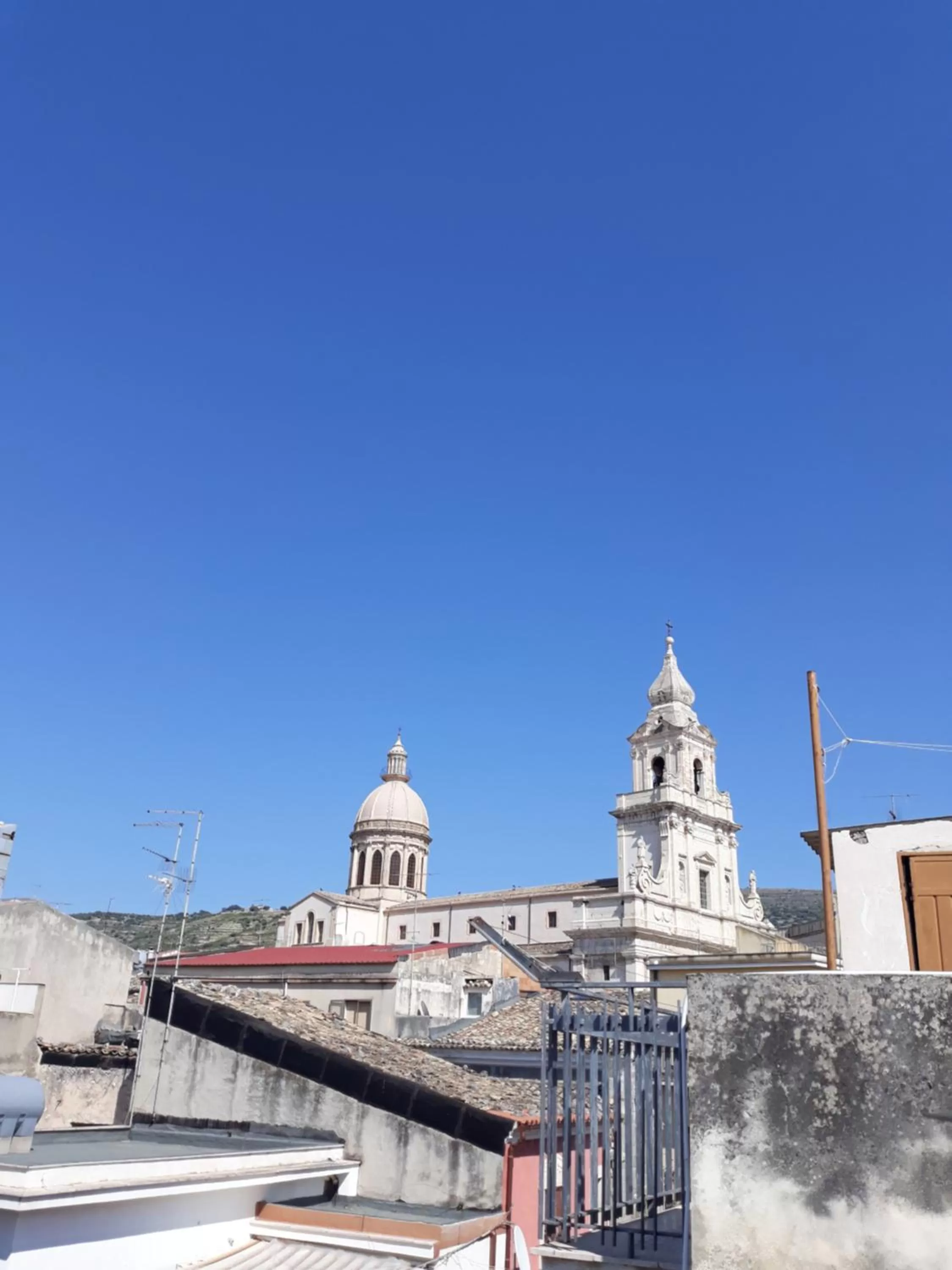 Property building in Antares