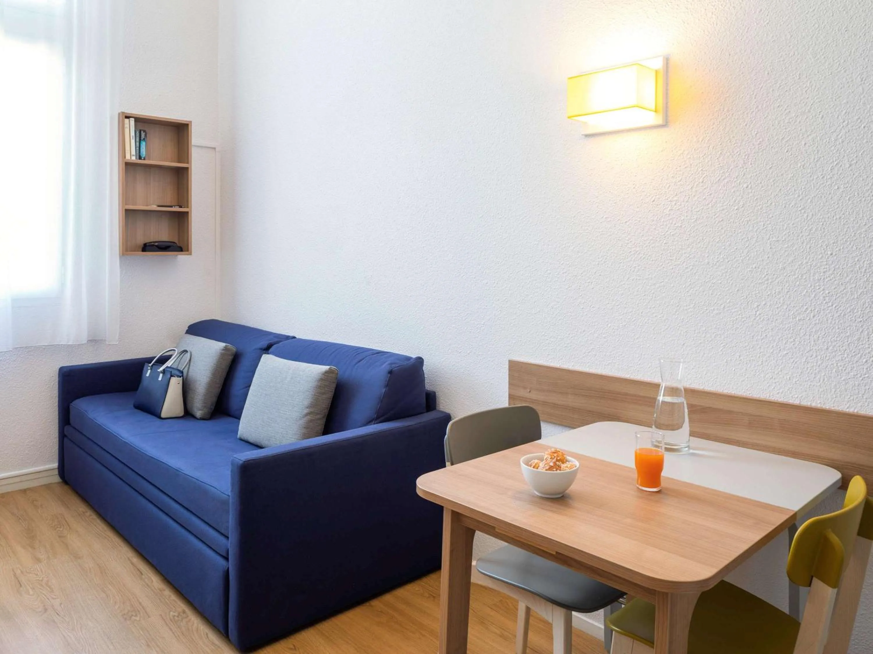 Photo of the whole room in Aparthotel Adagio Access La Défense - Place Charras