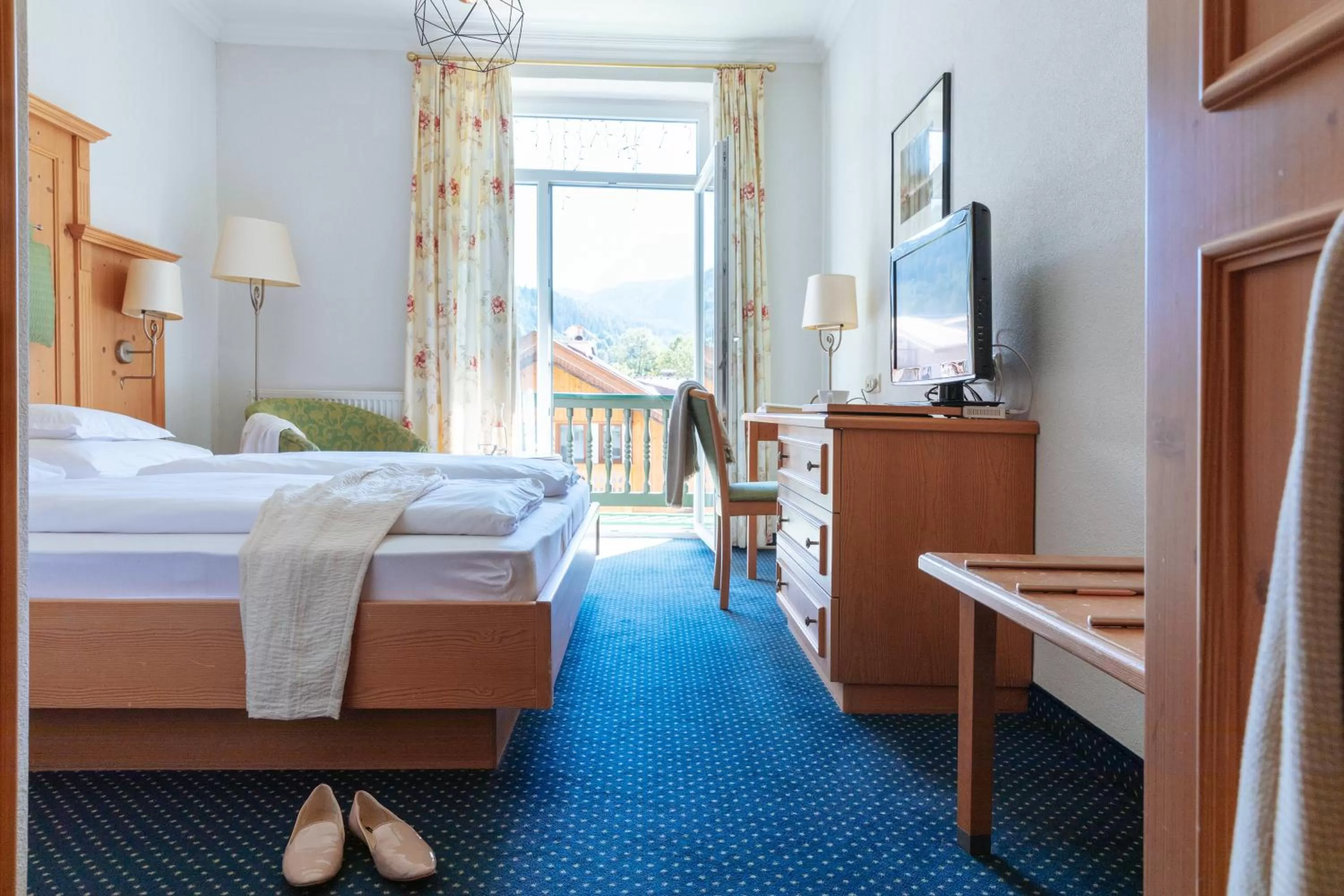 Photo of the whole room, Bed in Hotel Sonnenspitze