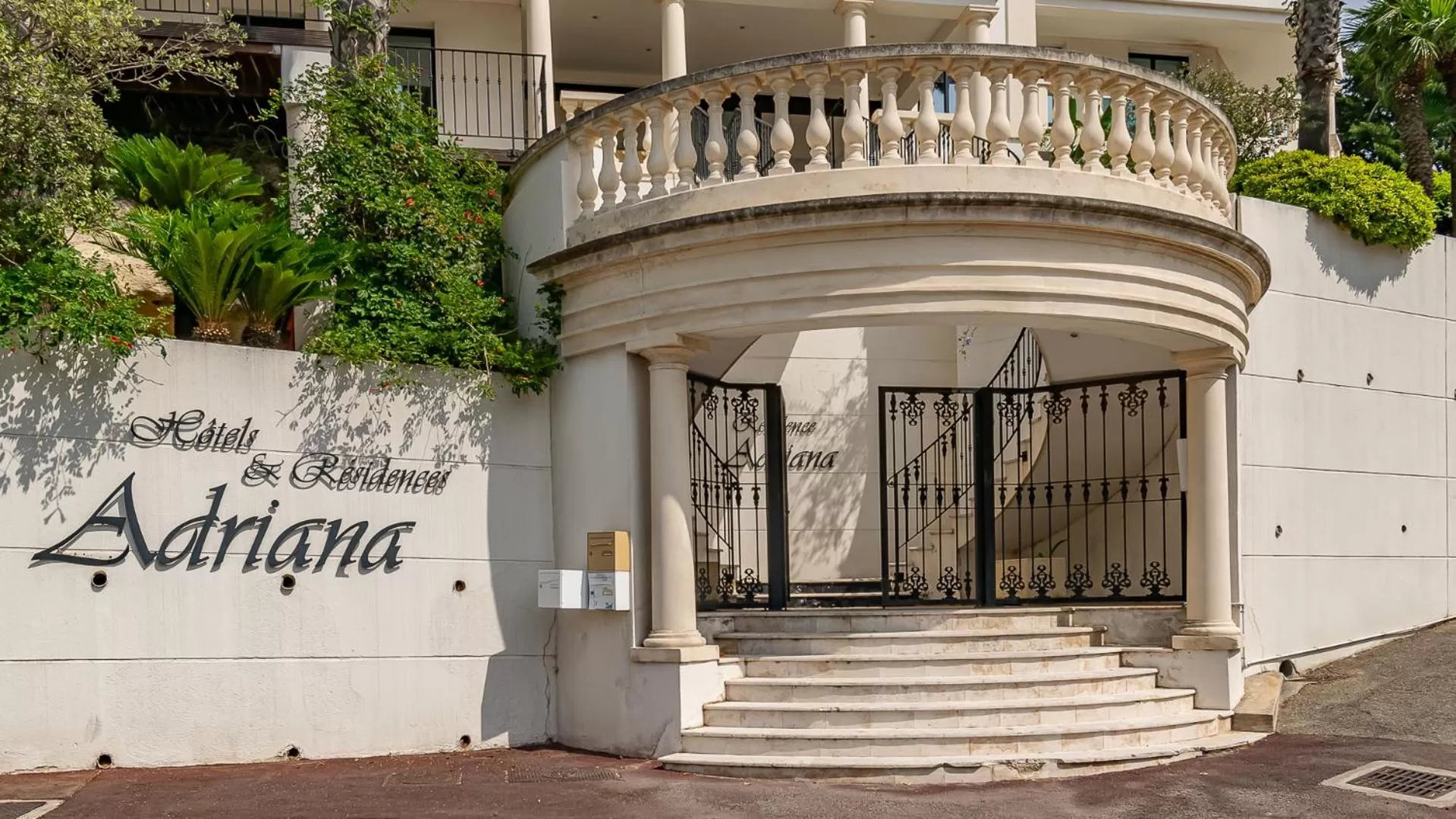 Property building in Vacancéole - Résidence Adriana