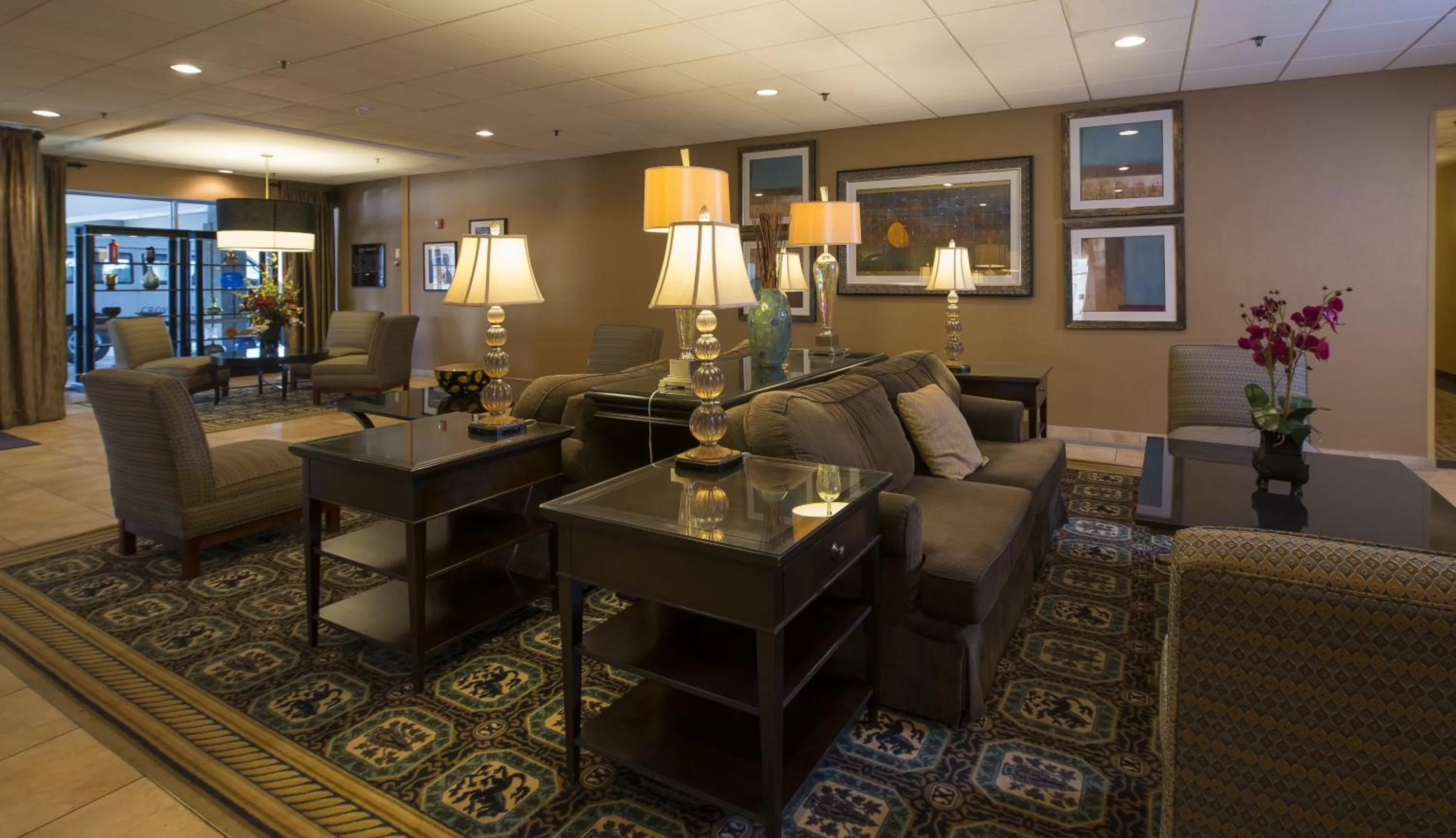 Lobby or reception in The Rockville Hotel, a Ramada by Wyndham