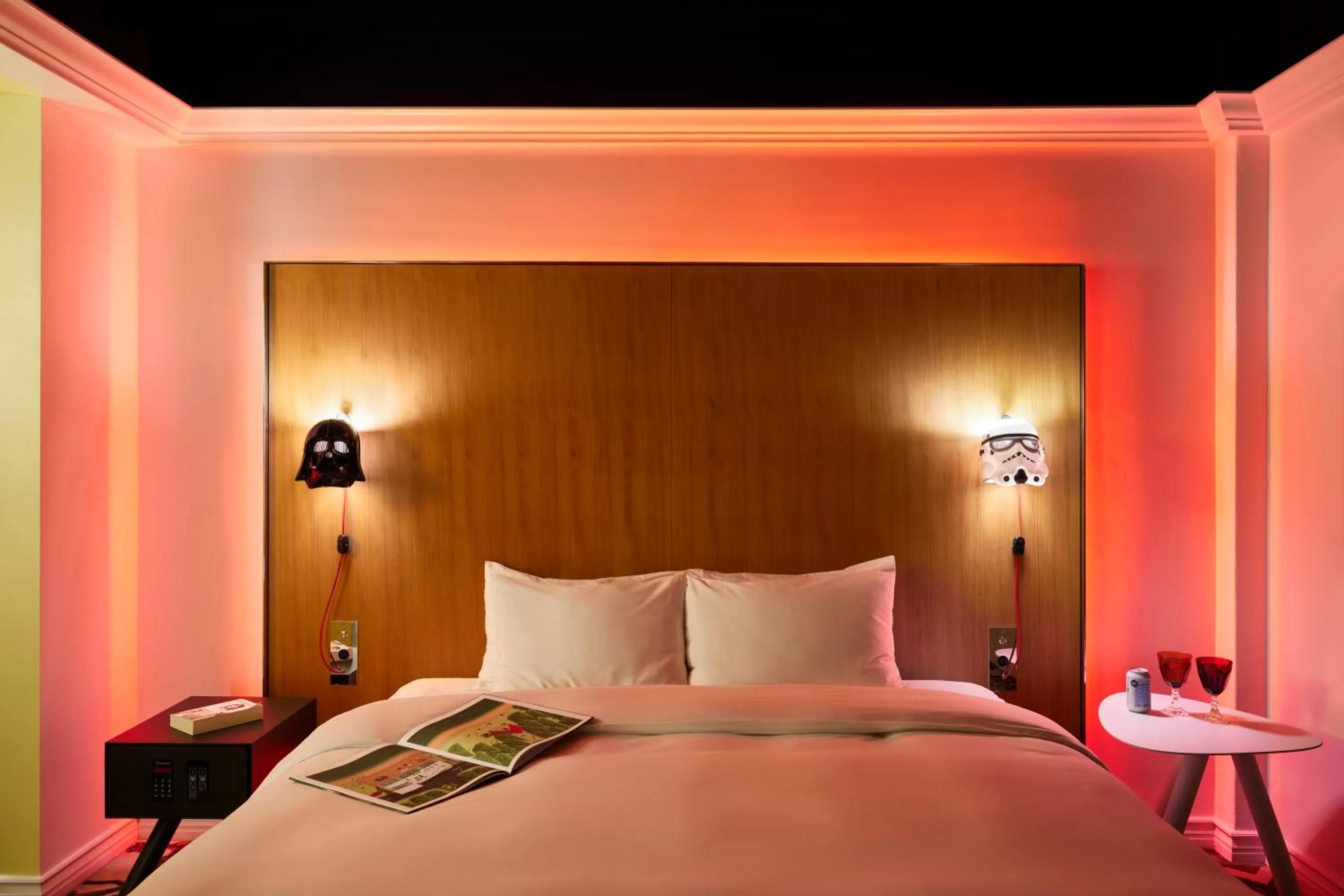 Bed in Mama Shelter Los Angeles