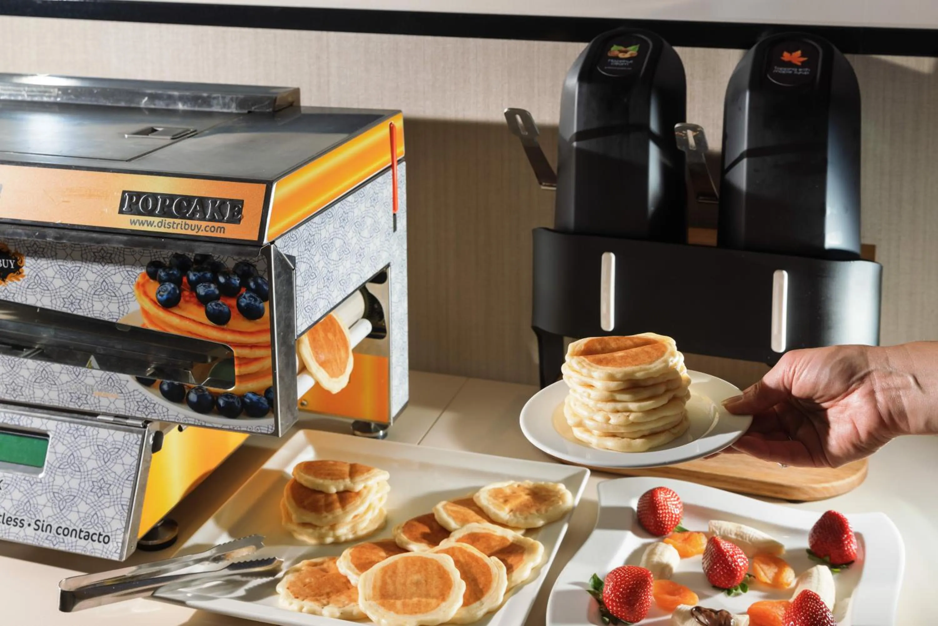 Food in Best Western Plus Hôtel Massena Nice