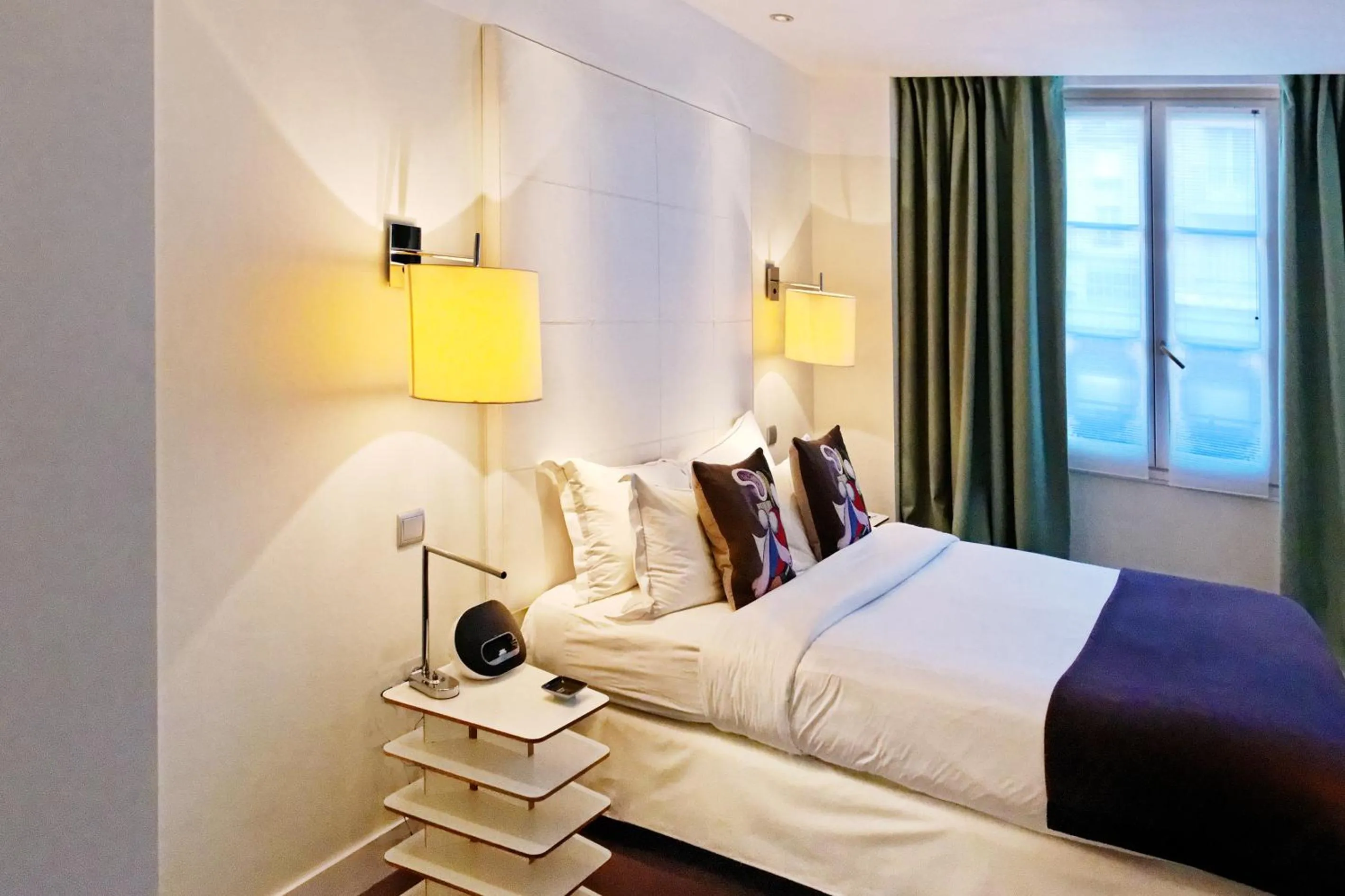 Bedroom, Bed in Hotel Le Placide Saint-Germain Des Prés