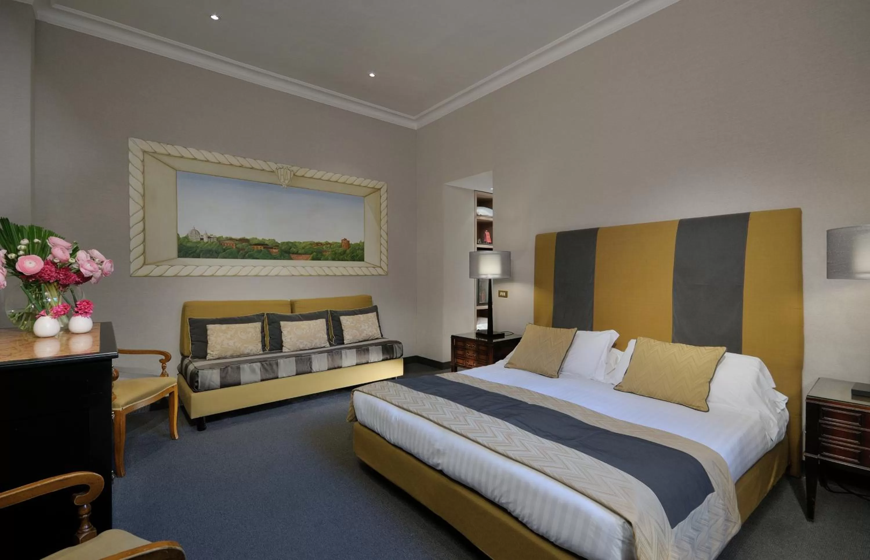 Photo of the whole room, Bed in Alpi Hotel