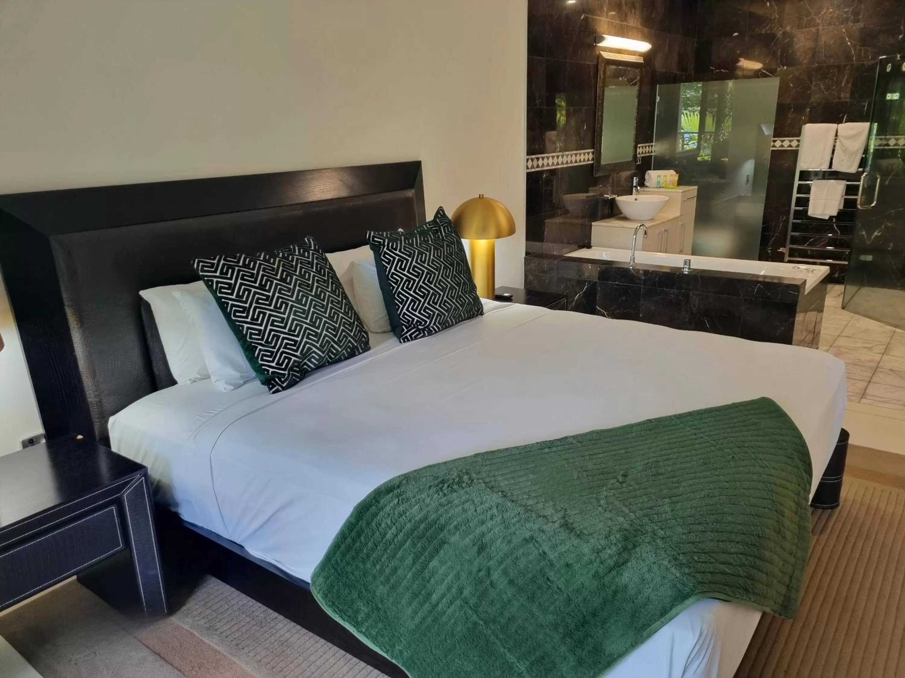 Penthouse Apartment in Fitzroy Island Resort