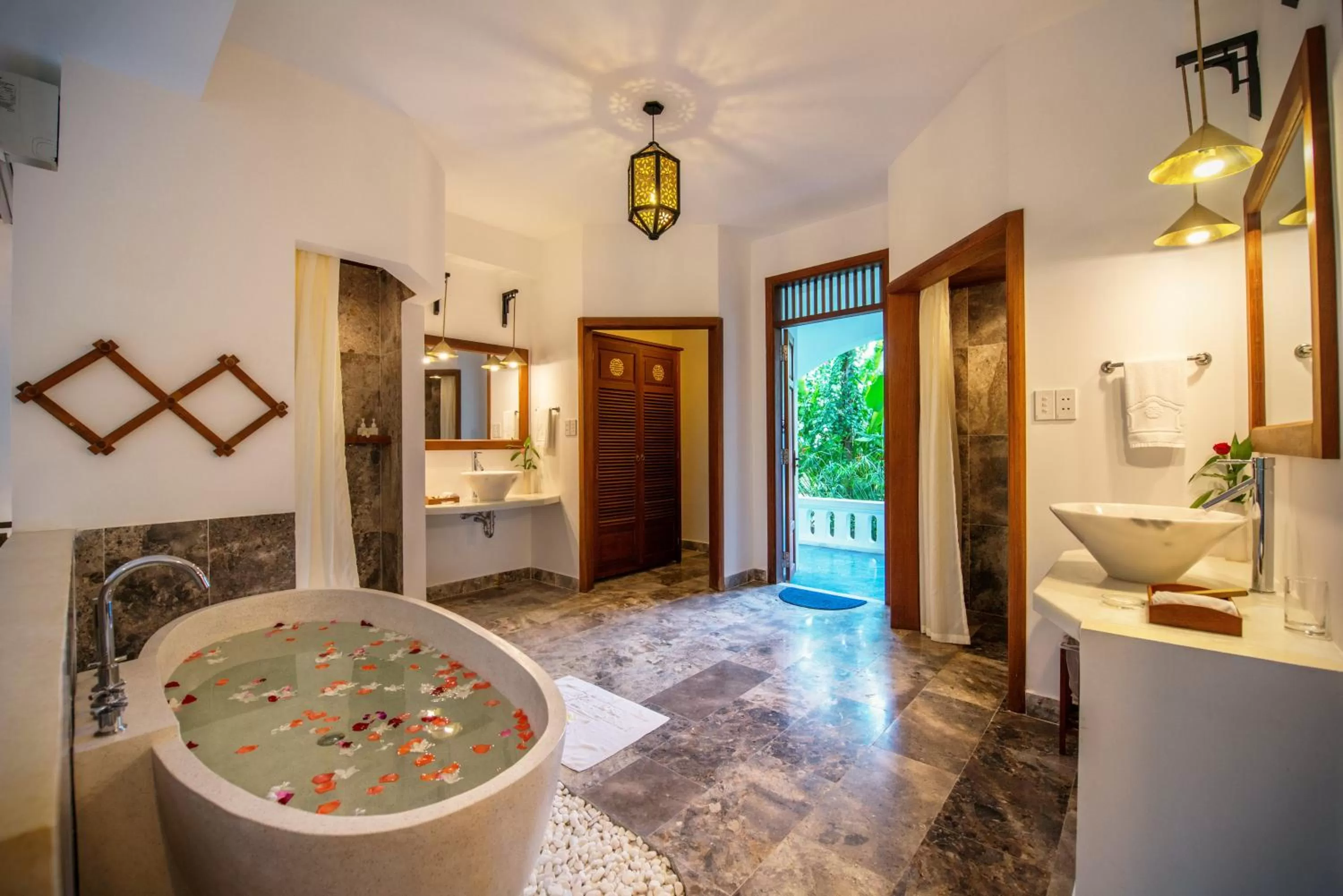 Bathroom in Legacy Hoi An Resort - formerly Ancient House Village Resort & Spa