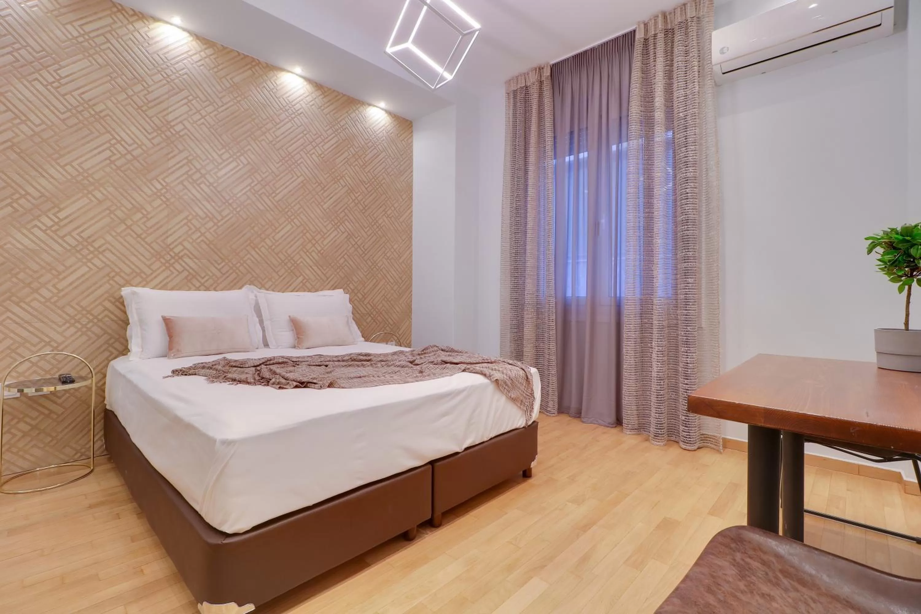 Photo of the whole room, Bed in AthINN Residence