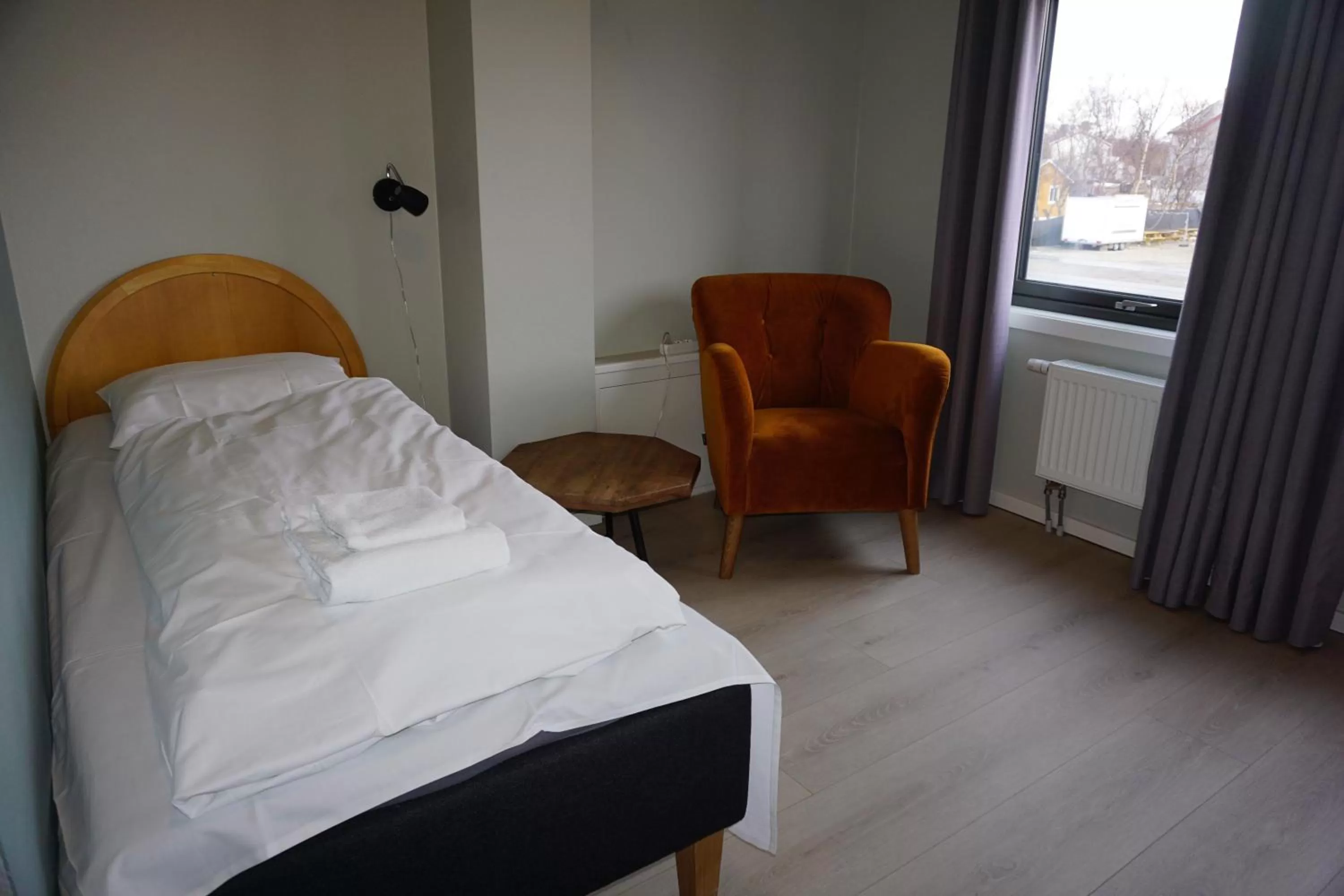 Photo of the whole room, Bed in Verdde Hotel Lakselv