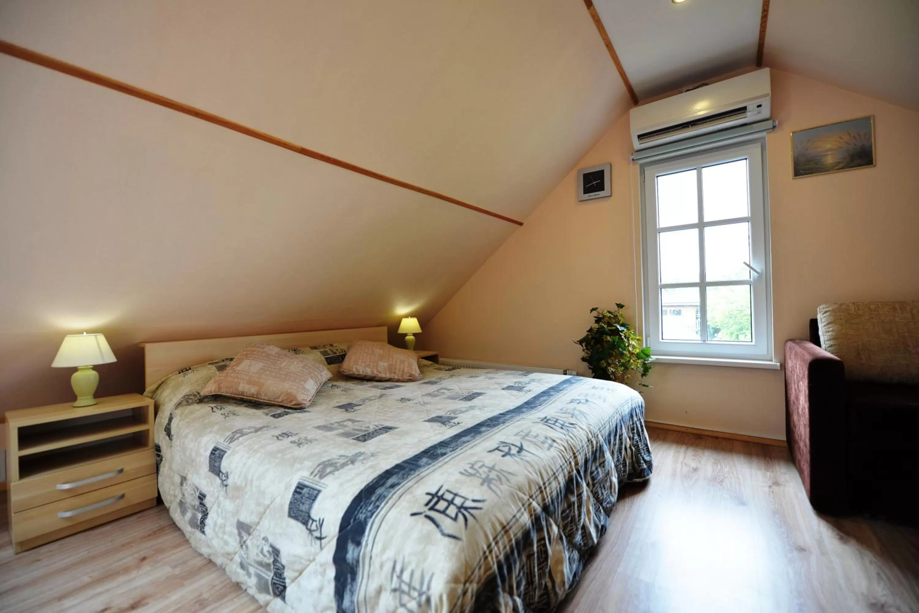 Photo of the whole room, Bed in "Trakaitis" nameliai