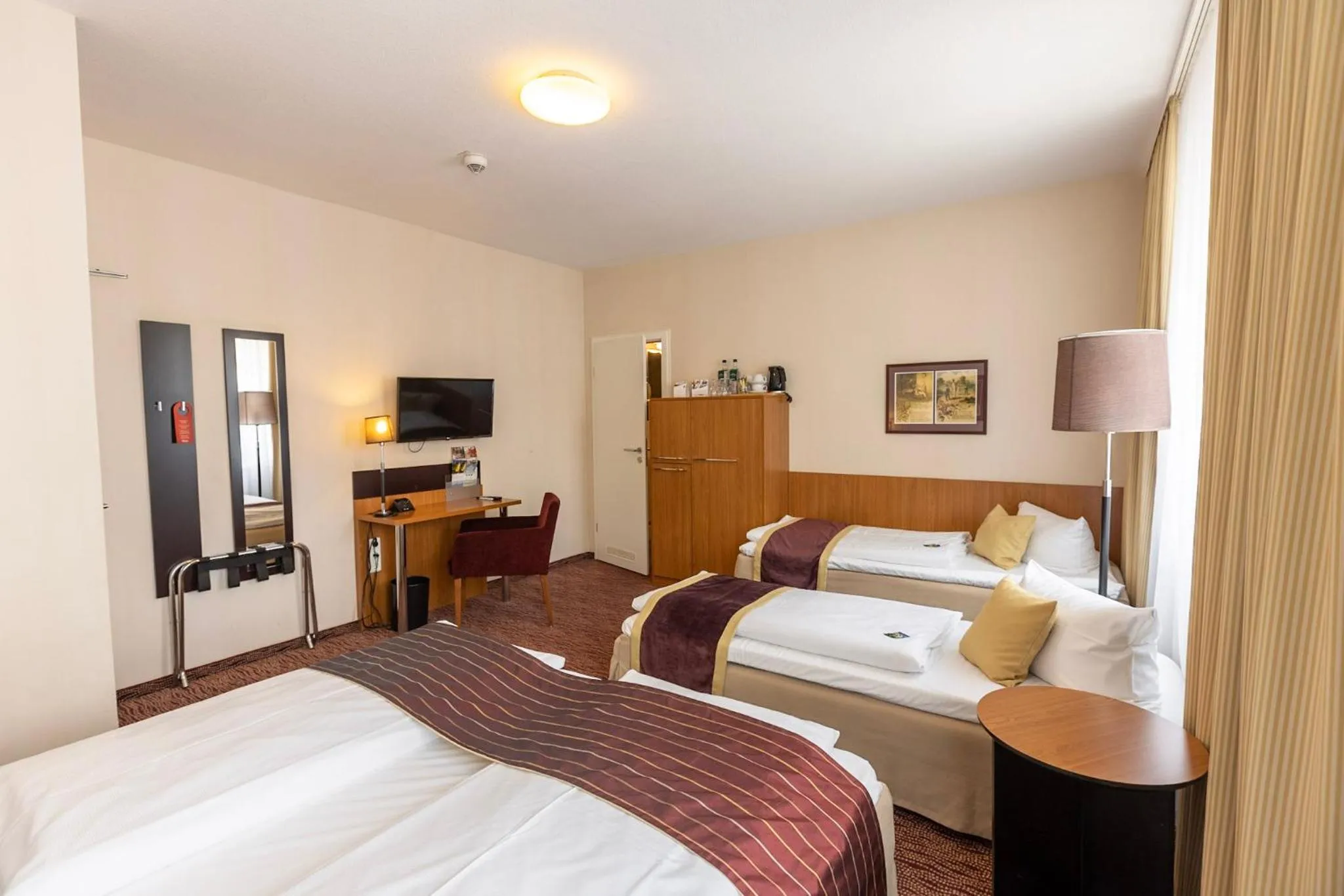 Bedroom, Bed in Comfort Hotel tom Kyle