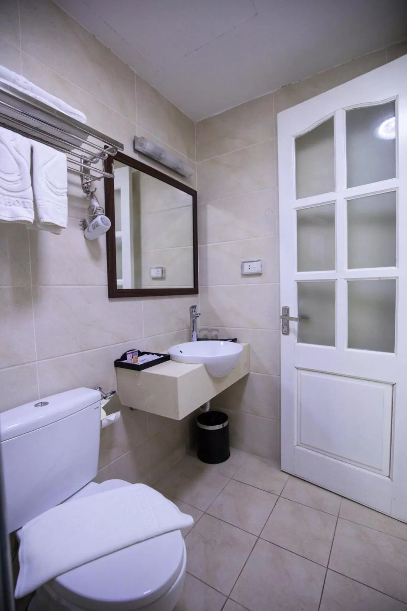 Bathroom in Hanoi Suji Hotel