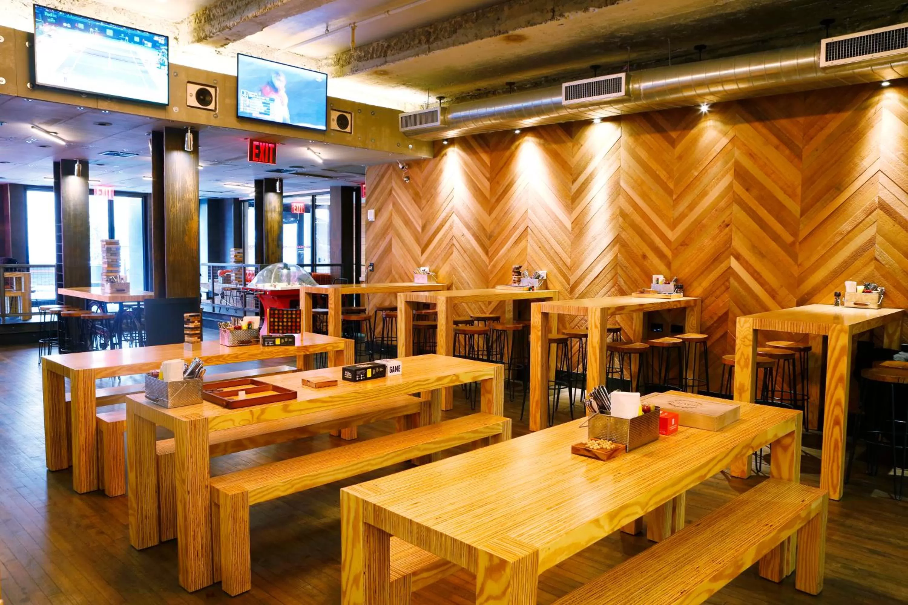 Restaurant/places to eat in Pod 51