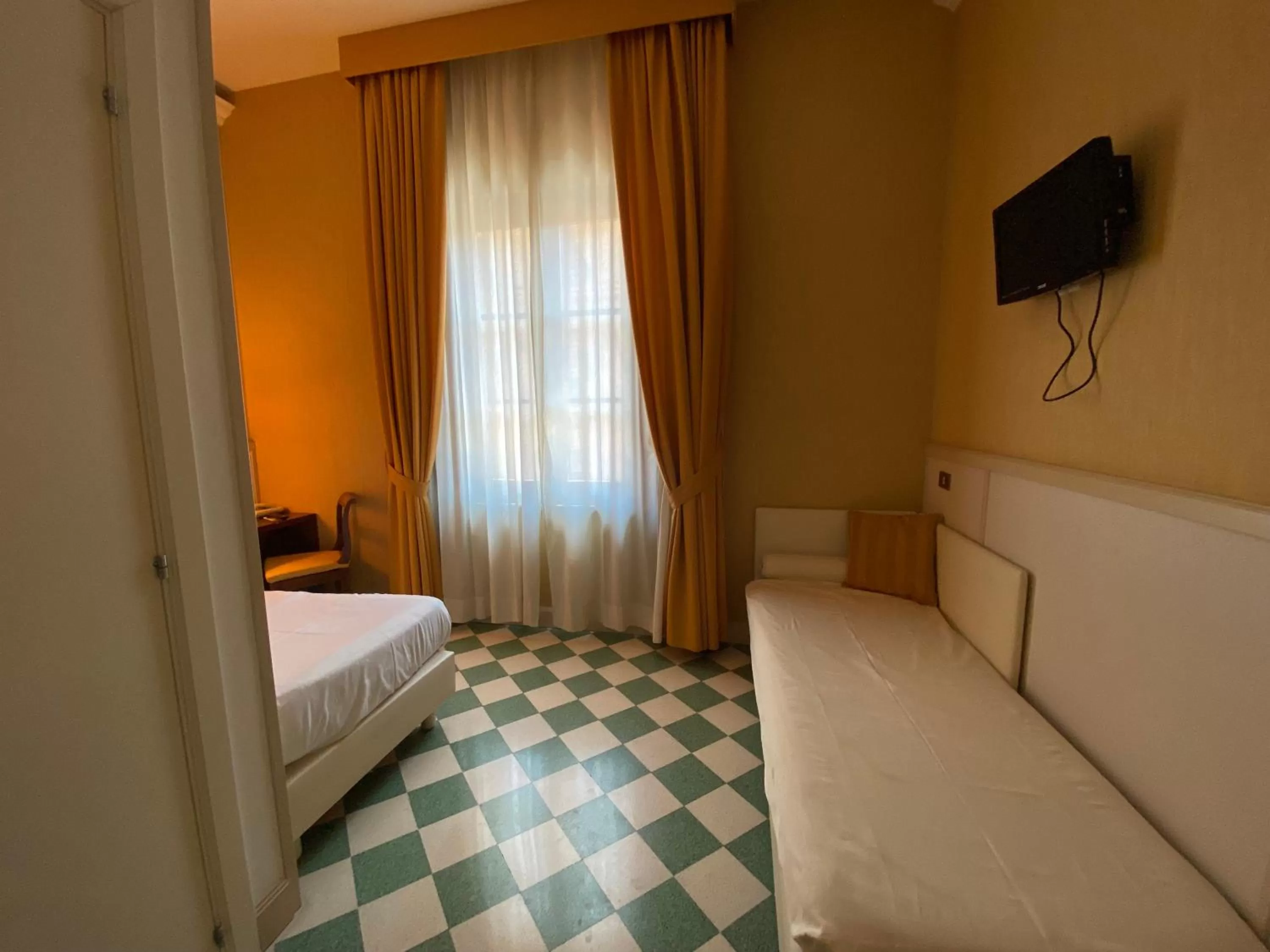 Bed in Basilica Hotel