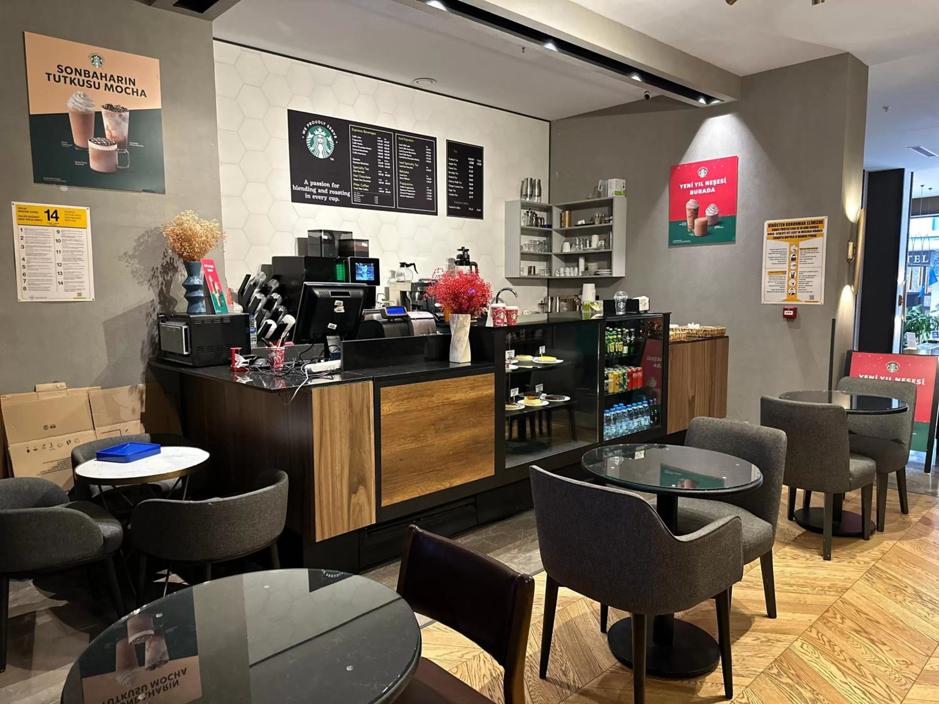 Coffee/tea facilities in Edition Old City Hotel