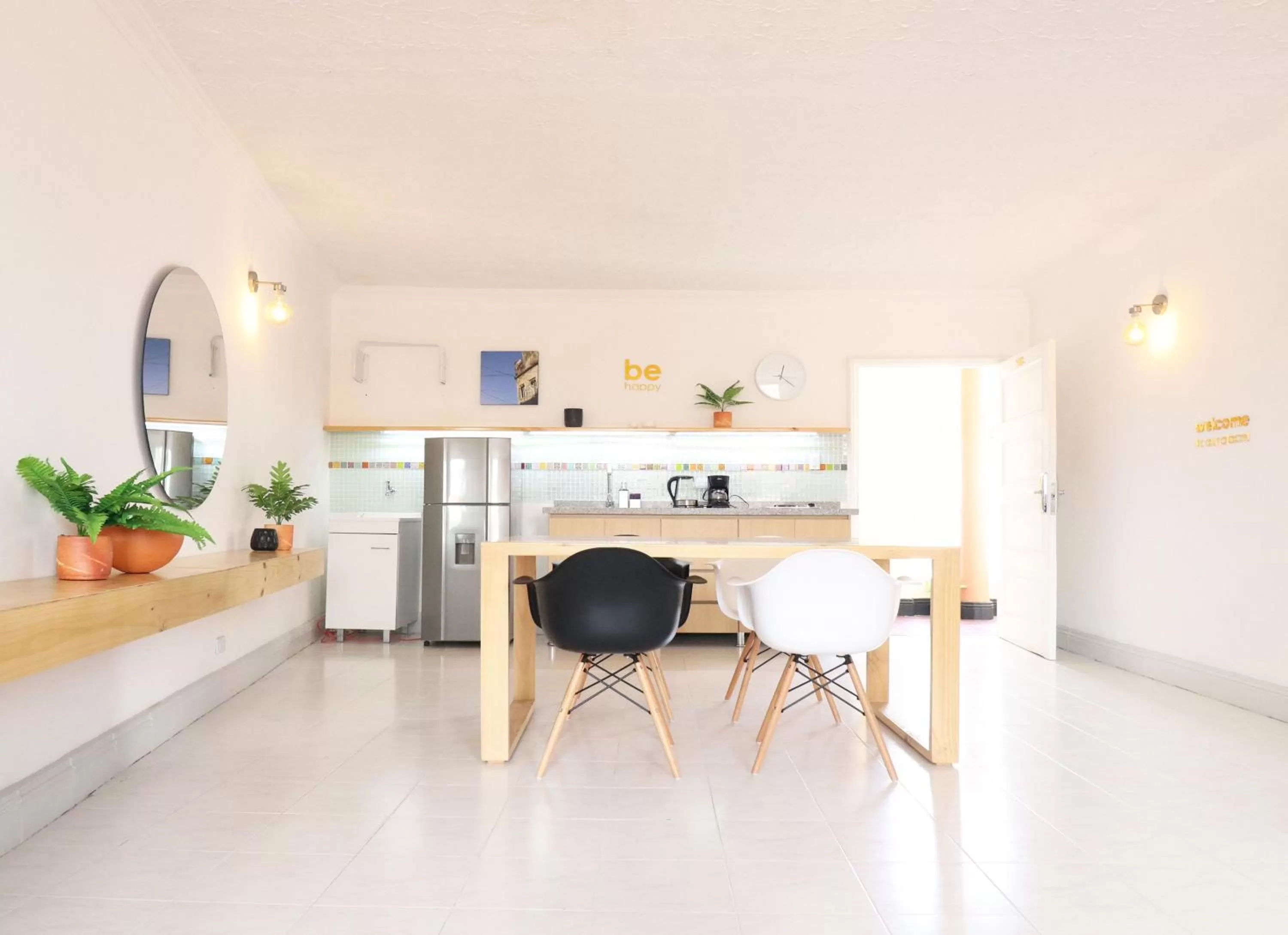 Dining Area in 554 Apartments
